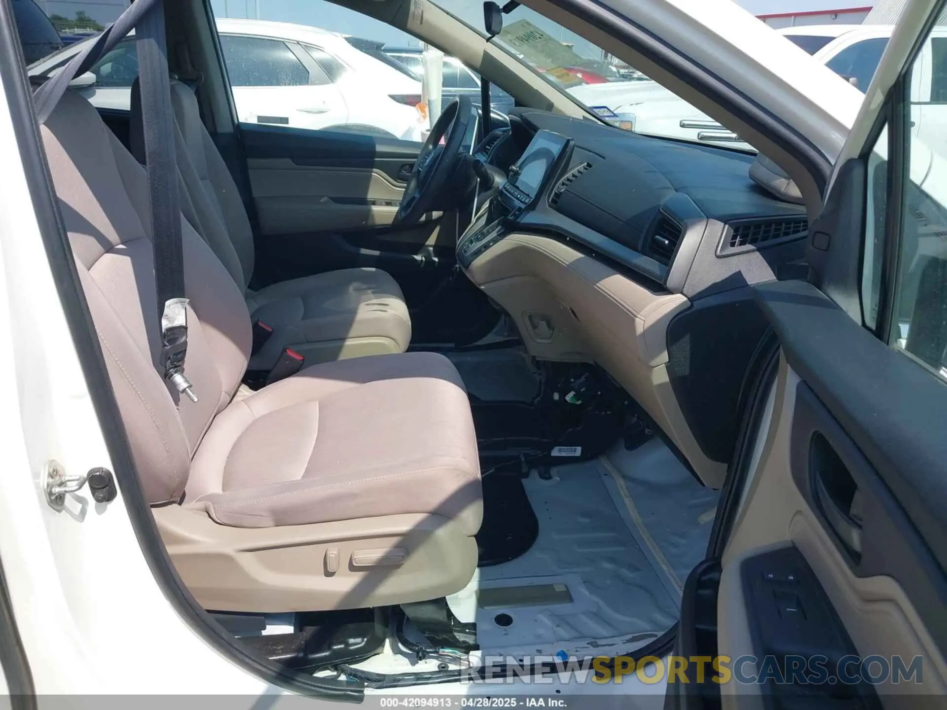 5 fotografías del automóvil dañado 5FNRL6H52KB121294 HONDA ODYSSEY 2019