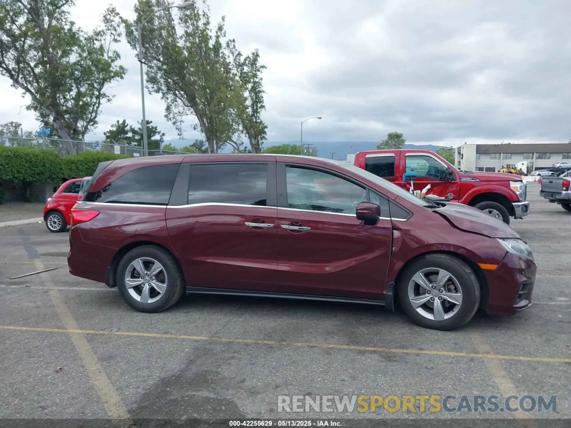14 fotografías del automóvil dañado 5FNRL6H53KB046833 HONDA ODYSSEY 2019