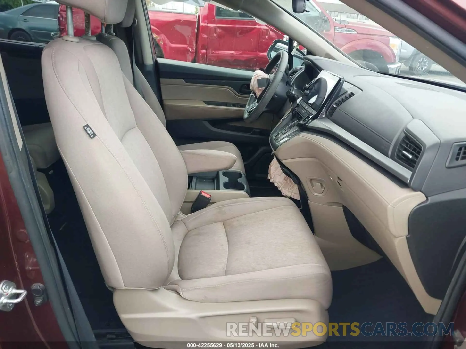 5 fotografías del automóvil dañado 5FNRL6H53KB046833 HONDA ODYSSEY 2019