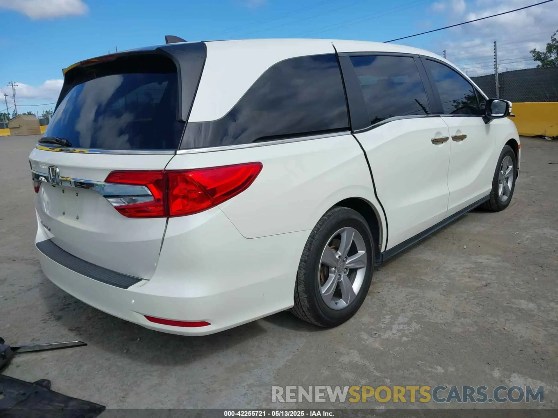 4 fotografías del automóvil dañado 5FNRL6H53KB049263 HONDA ODYSSEY 2019
