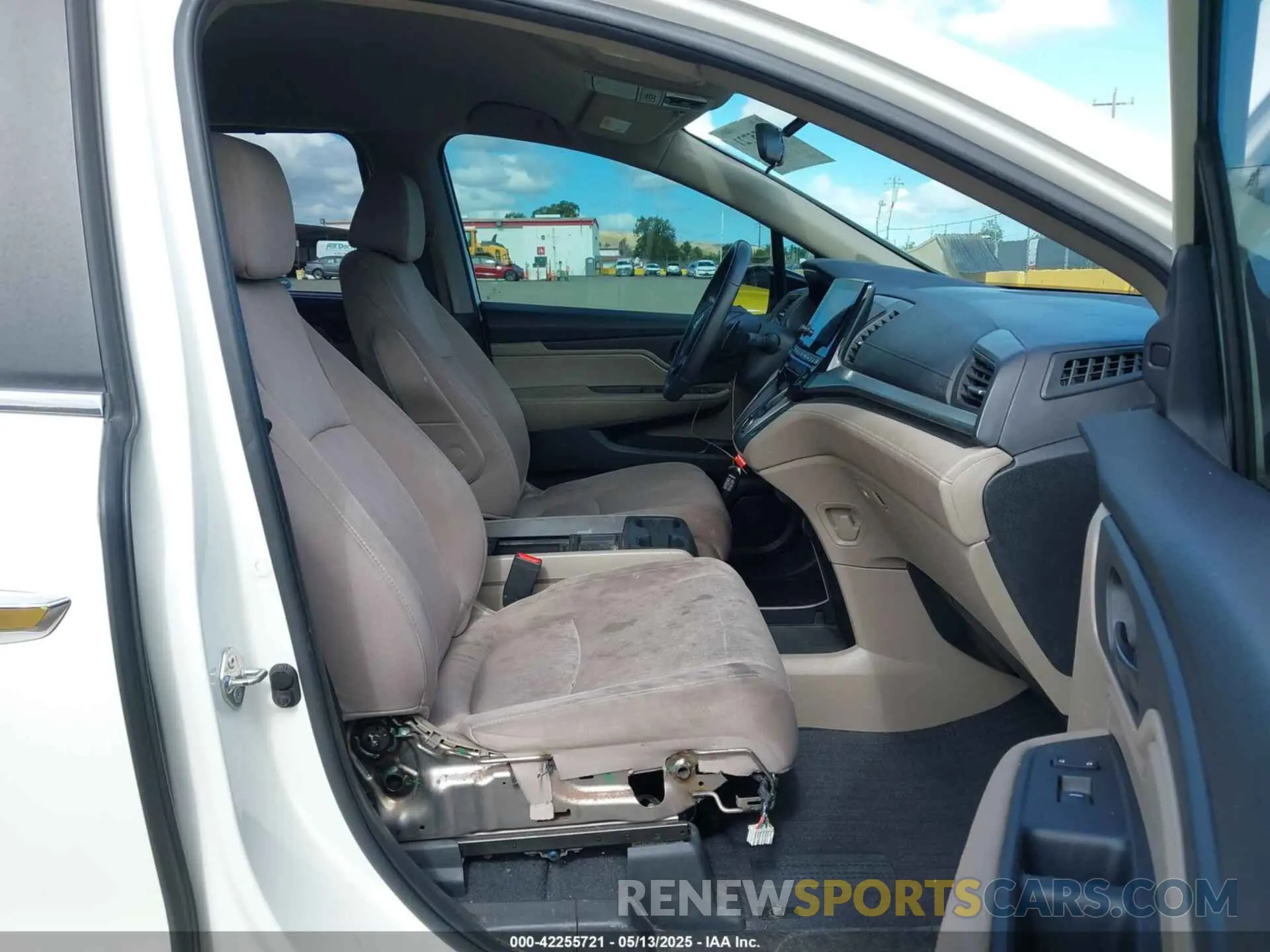 5 fotografías del automóvil dañado 5FNRL6H53KB049263 HONDA ODYSSEY 2019