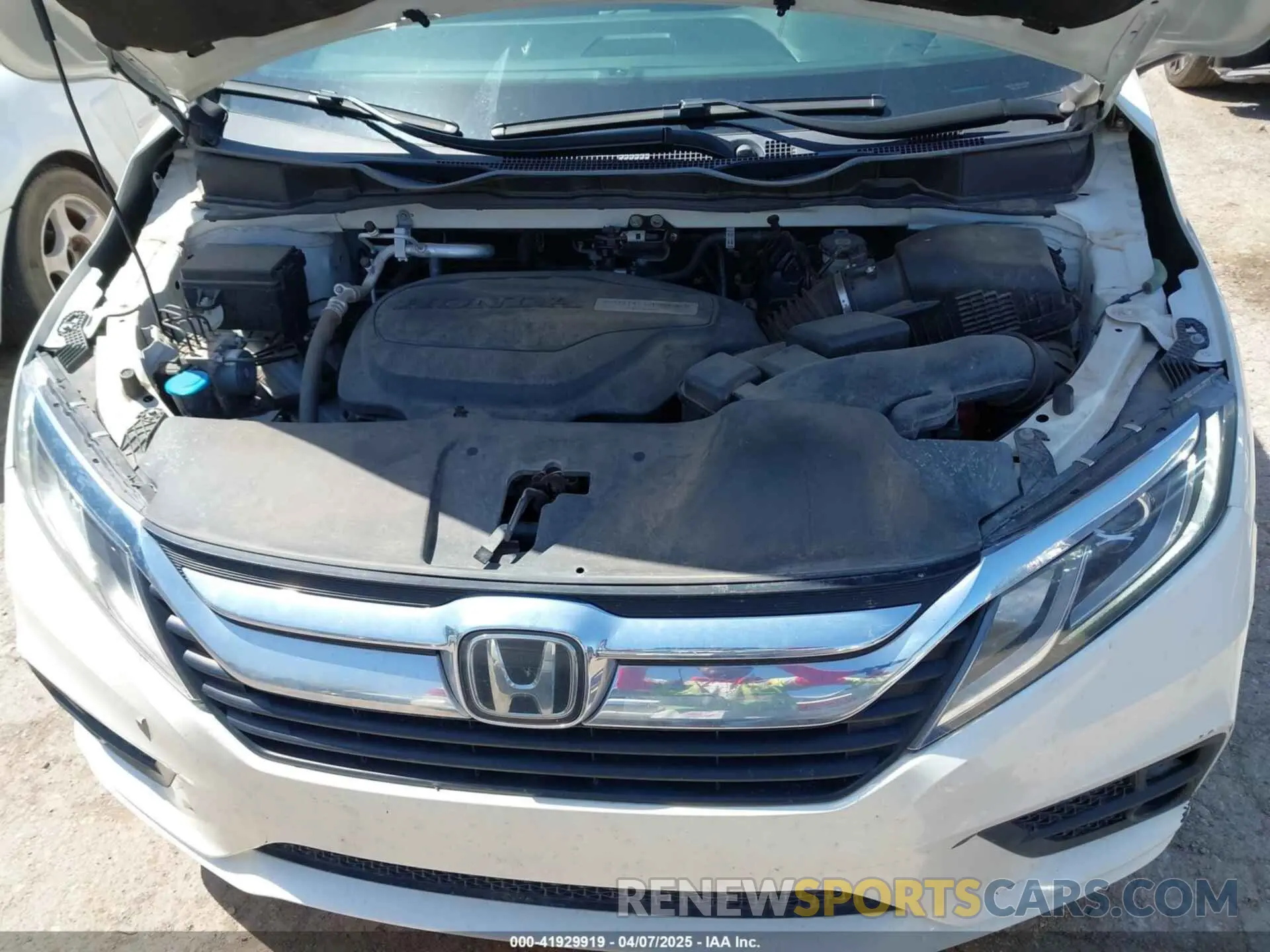 10 fotografías del automóvil dañado 5FNRL6H54KB053841 HONDA ODYSSEY 2019