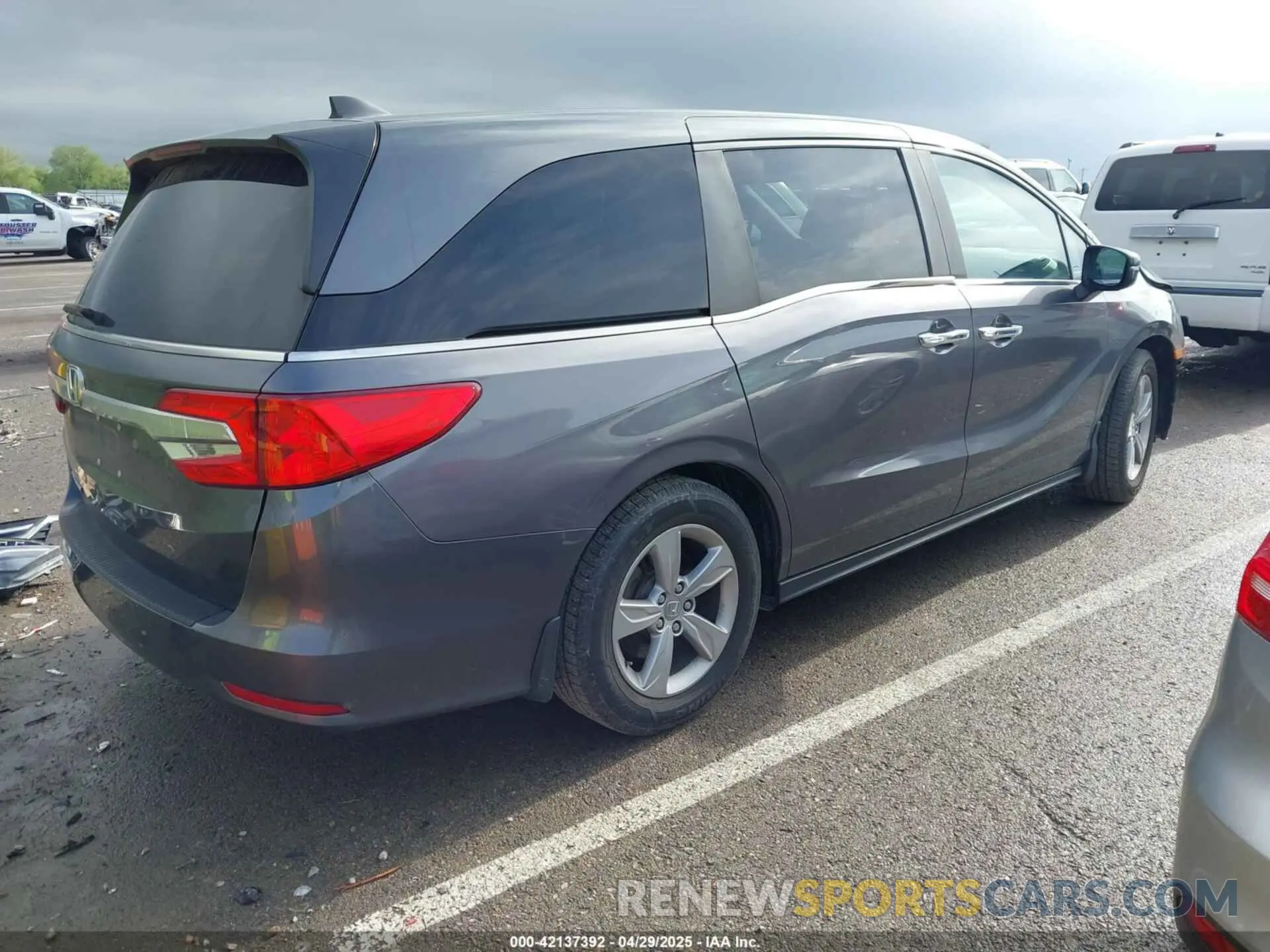 4 fotografías del automóvil dañado 5FNRL6H54KB096866 HONDA ODYSSEY 2019