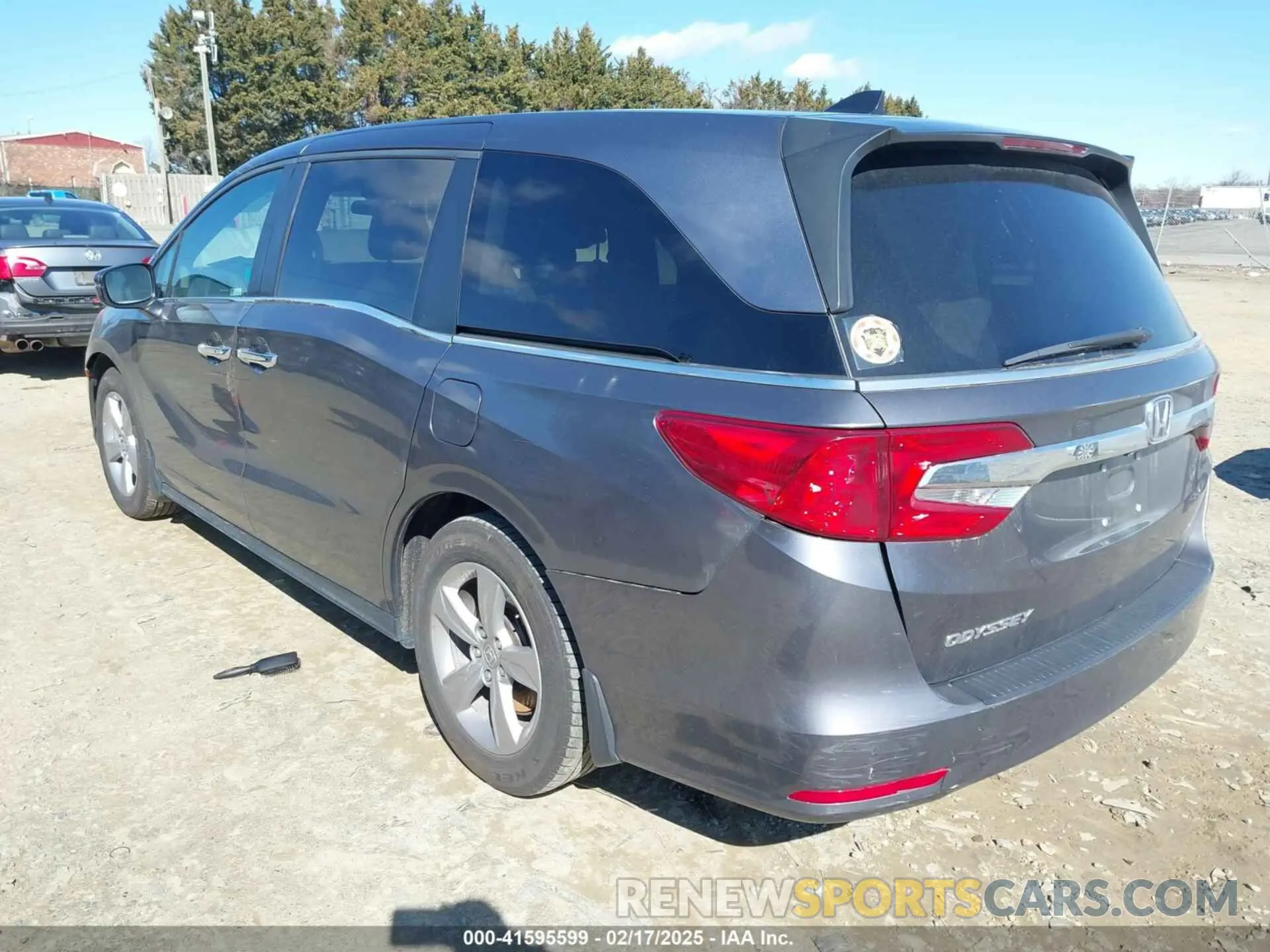 3 fotografías del automóvil dañado 5FNRL6H58KB058590 HONDA ODYSSEY 2019