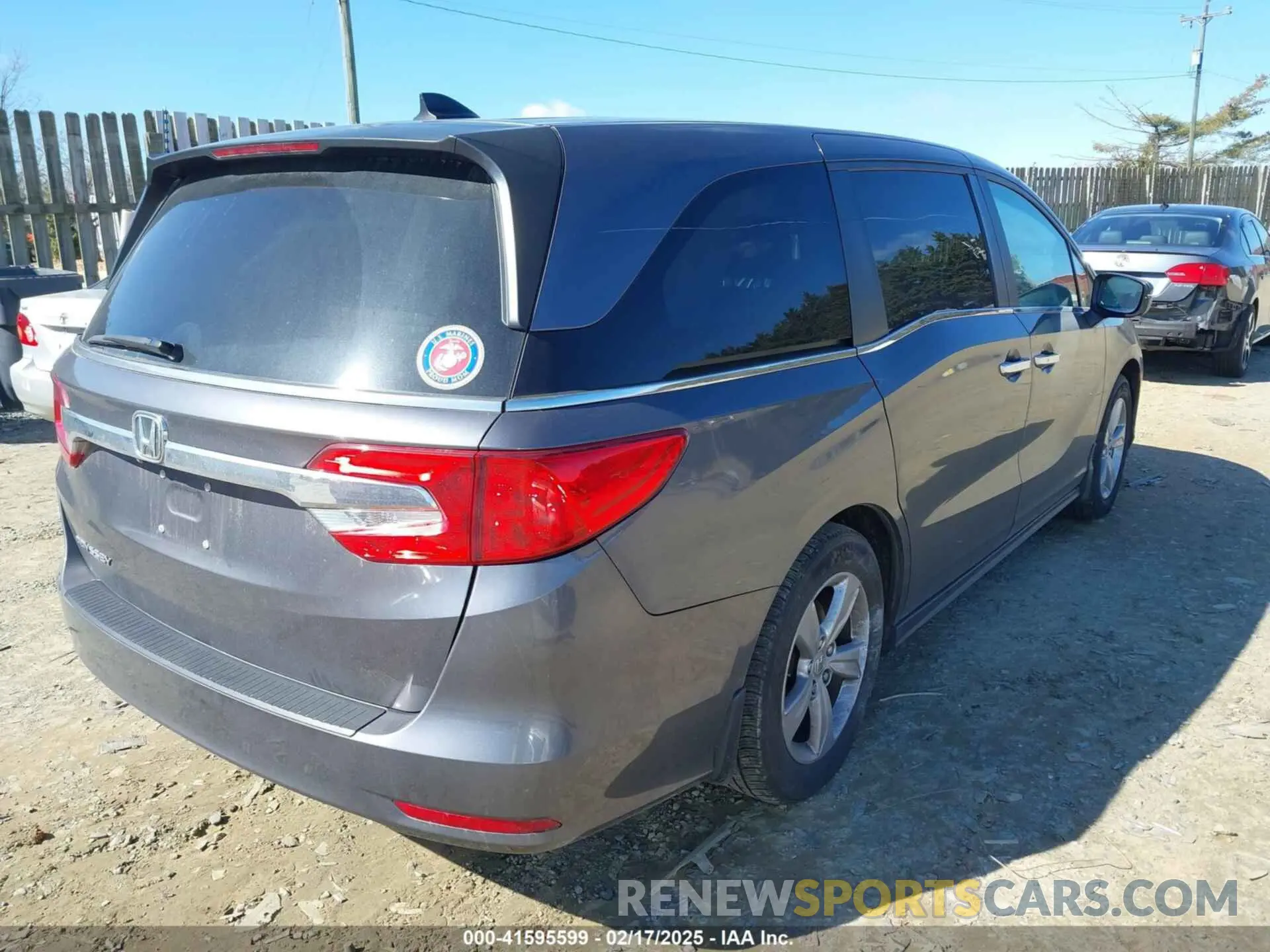 4 fotografías del automóvil dañado 5FNRL6H58KB058590 HONDA ODYSSEY 2019