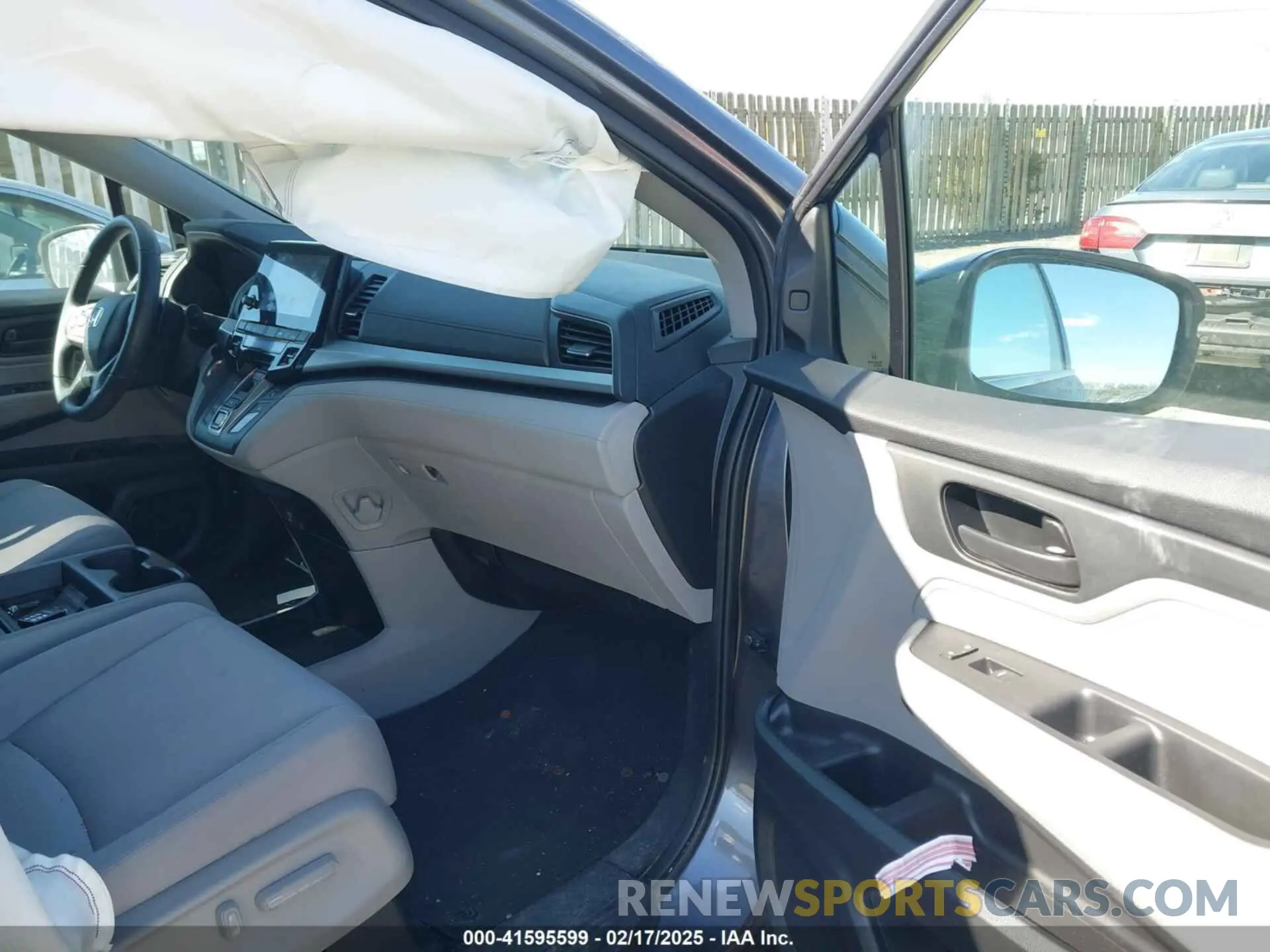 5 fotografías del automóvil dañado 5FNRL6H58KB058590 HONDA ODYSSEY 2019