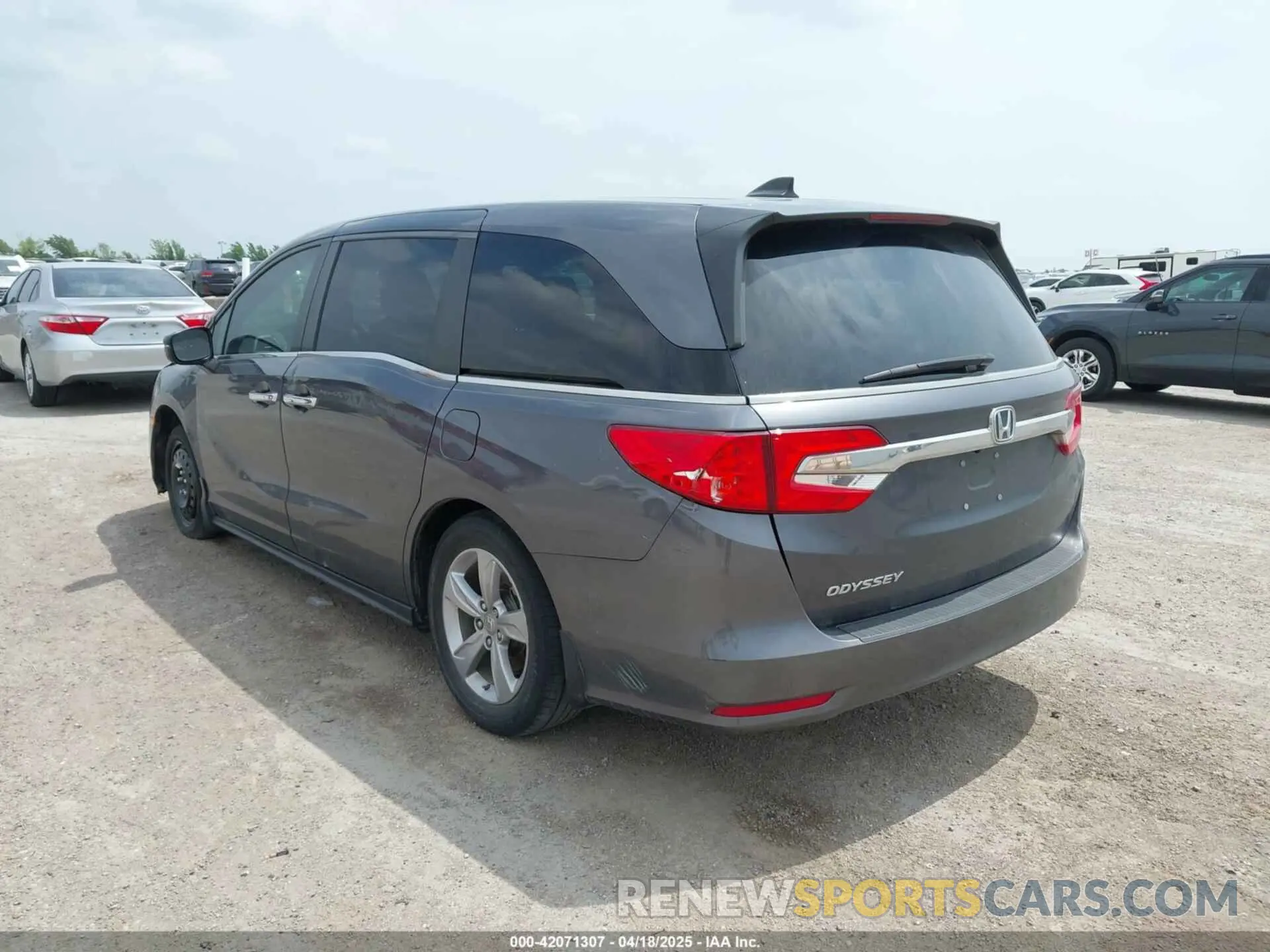 3 fotografías del automóvil dañado 5FNRL6H59KB101401 HONDA ODYSSEY 2019