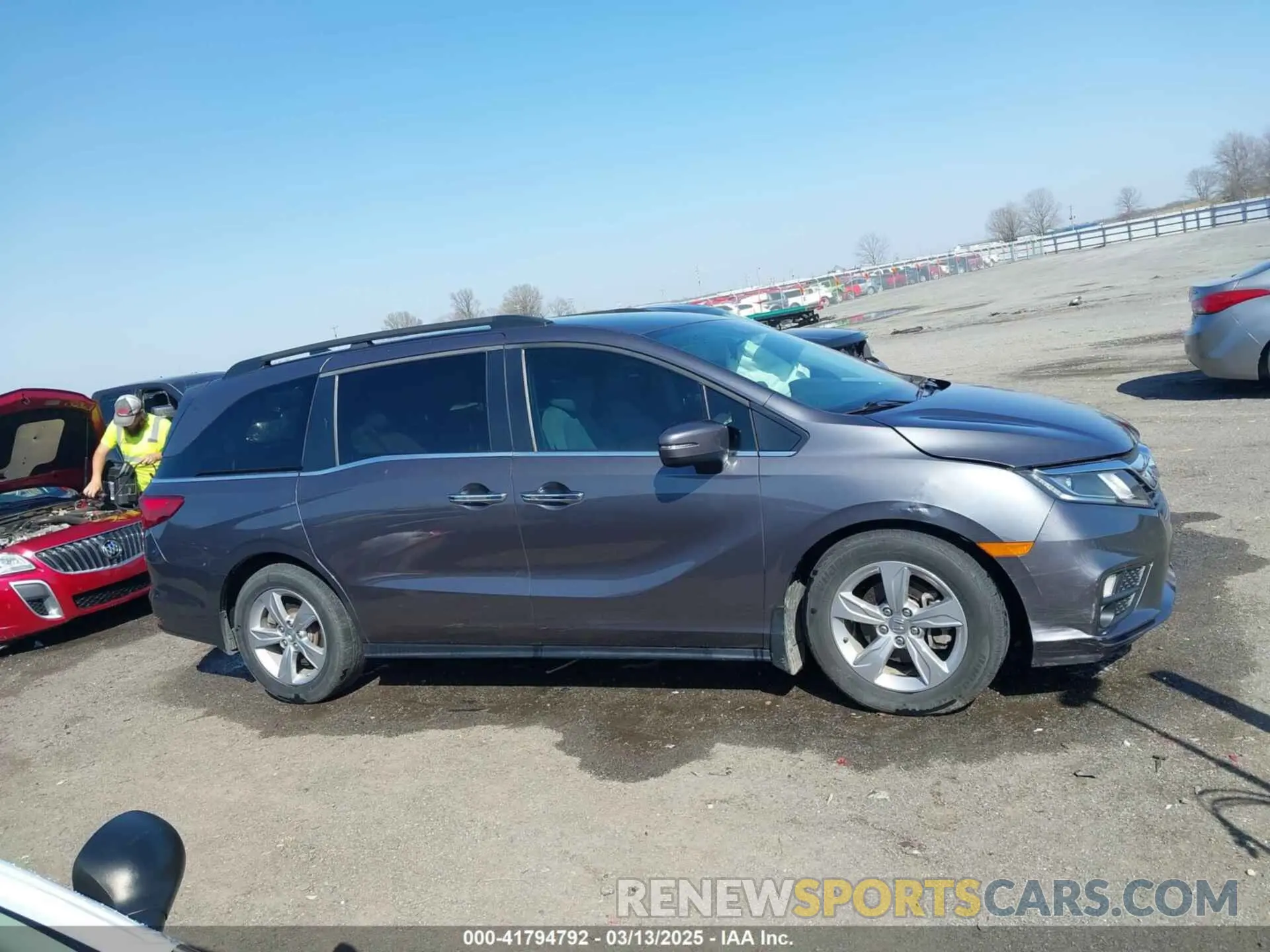 12 fotografías del automóvil dañado 5FNRL6H59KB131319 HONDA ODYSSEY 2019