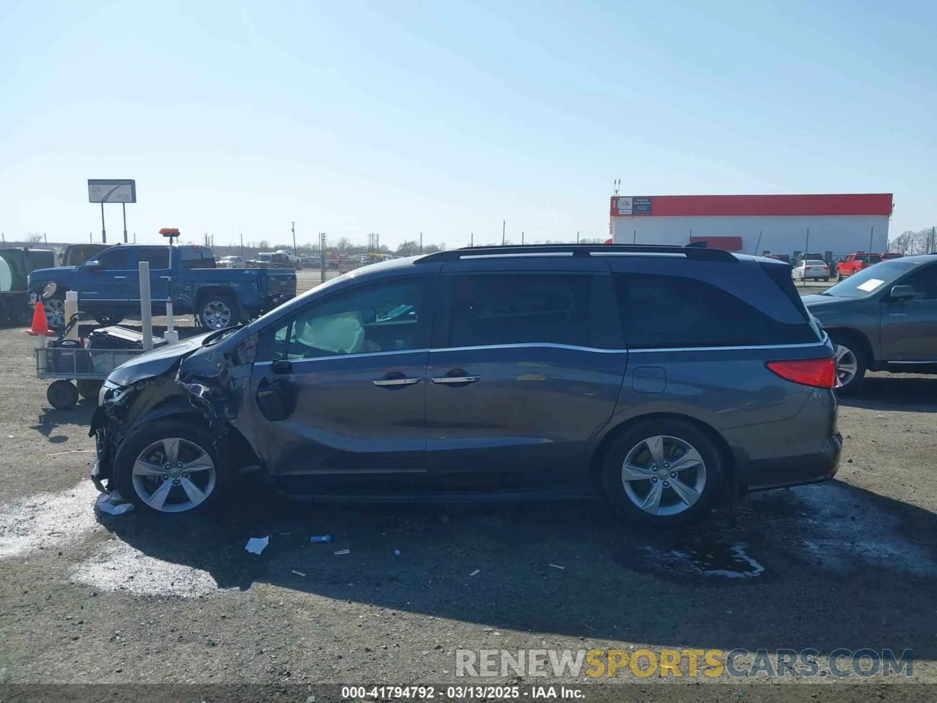 13 fotografías del automóvil dañado 5FNRL6H59KB131319 HONDA ODYSSEY 2019