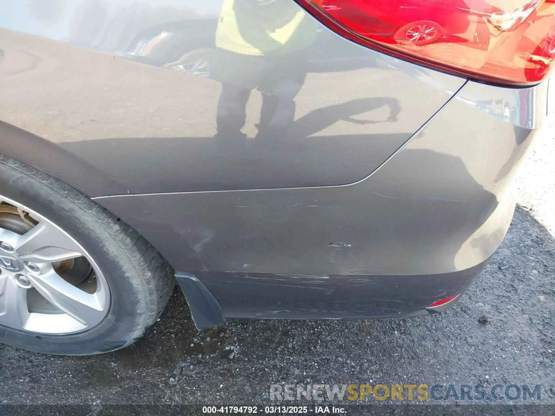 17 fotografías del automóvil dañado 5FNRL6H59KB131319 HONDA ODYSSEY 2019