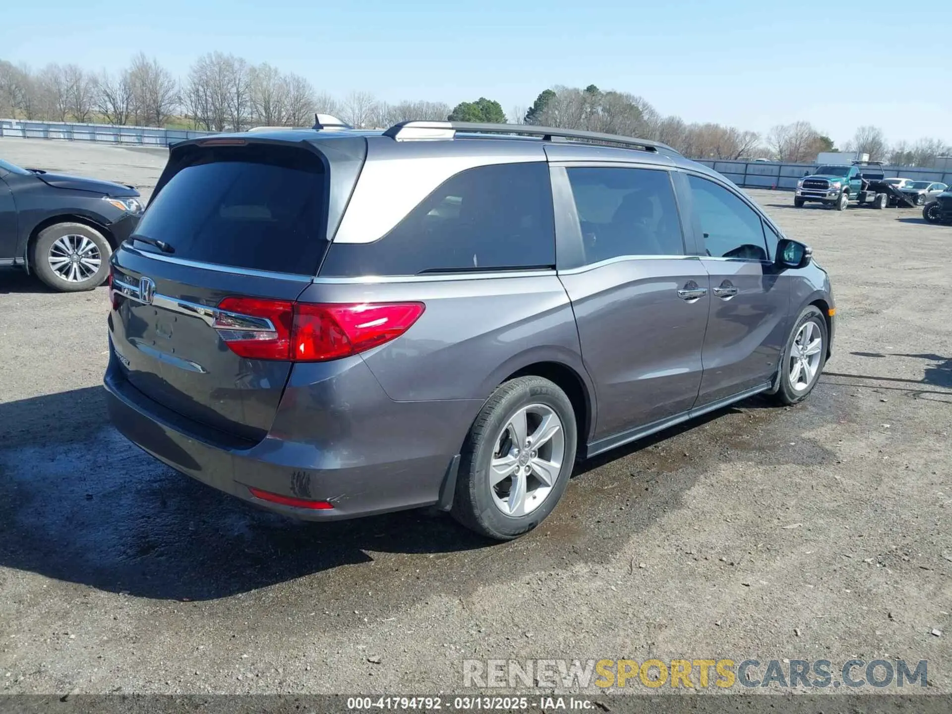 4 fotografías del automóvil dañado 5FNRL6H59KB131319 HONDA ODYSSEY 2019