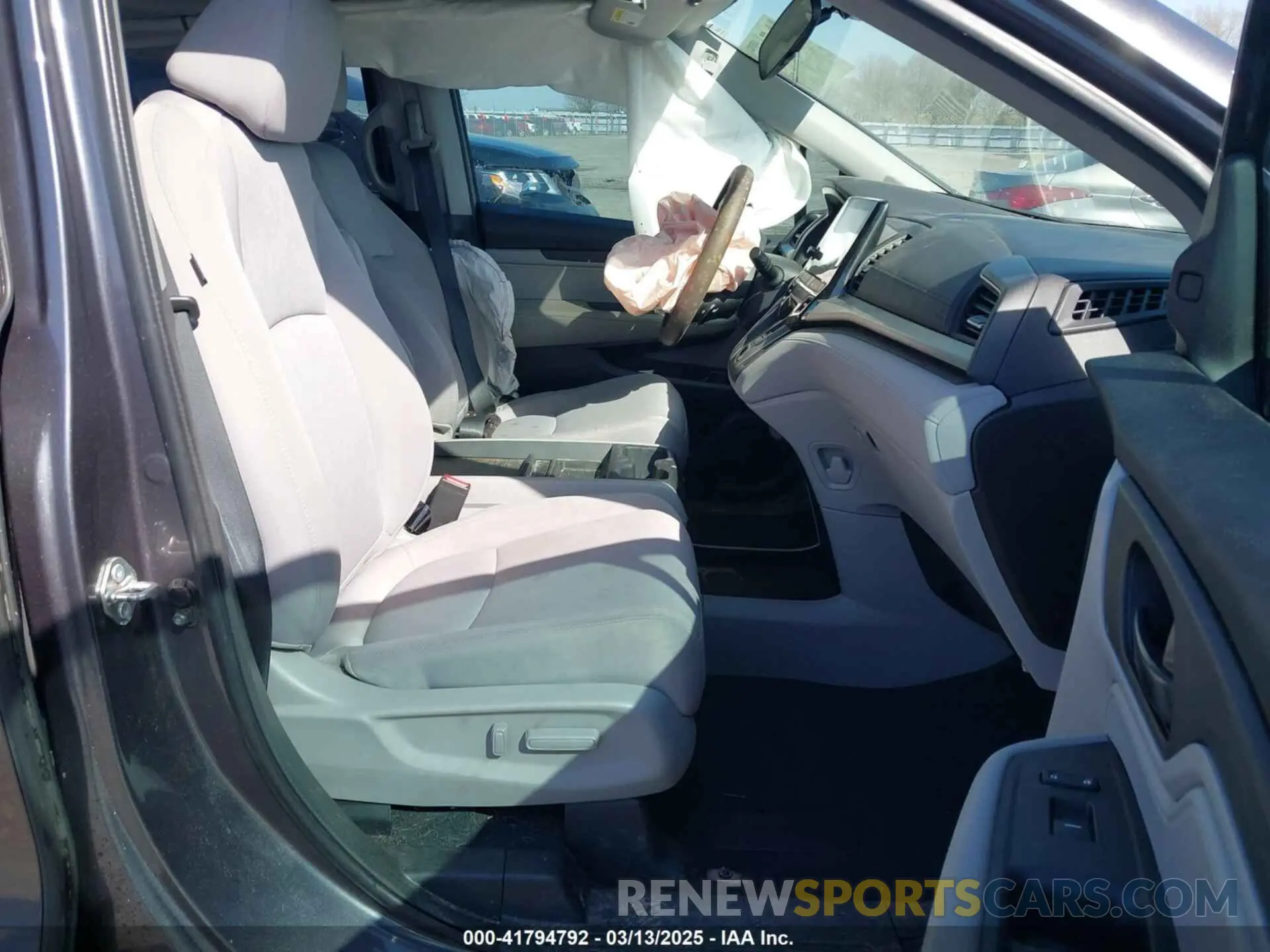5 fotografías del automóvil dañado 5FNRL6H59KB131319 HONDA ODYSSEY 2019