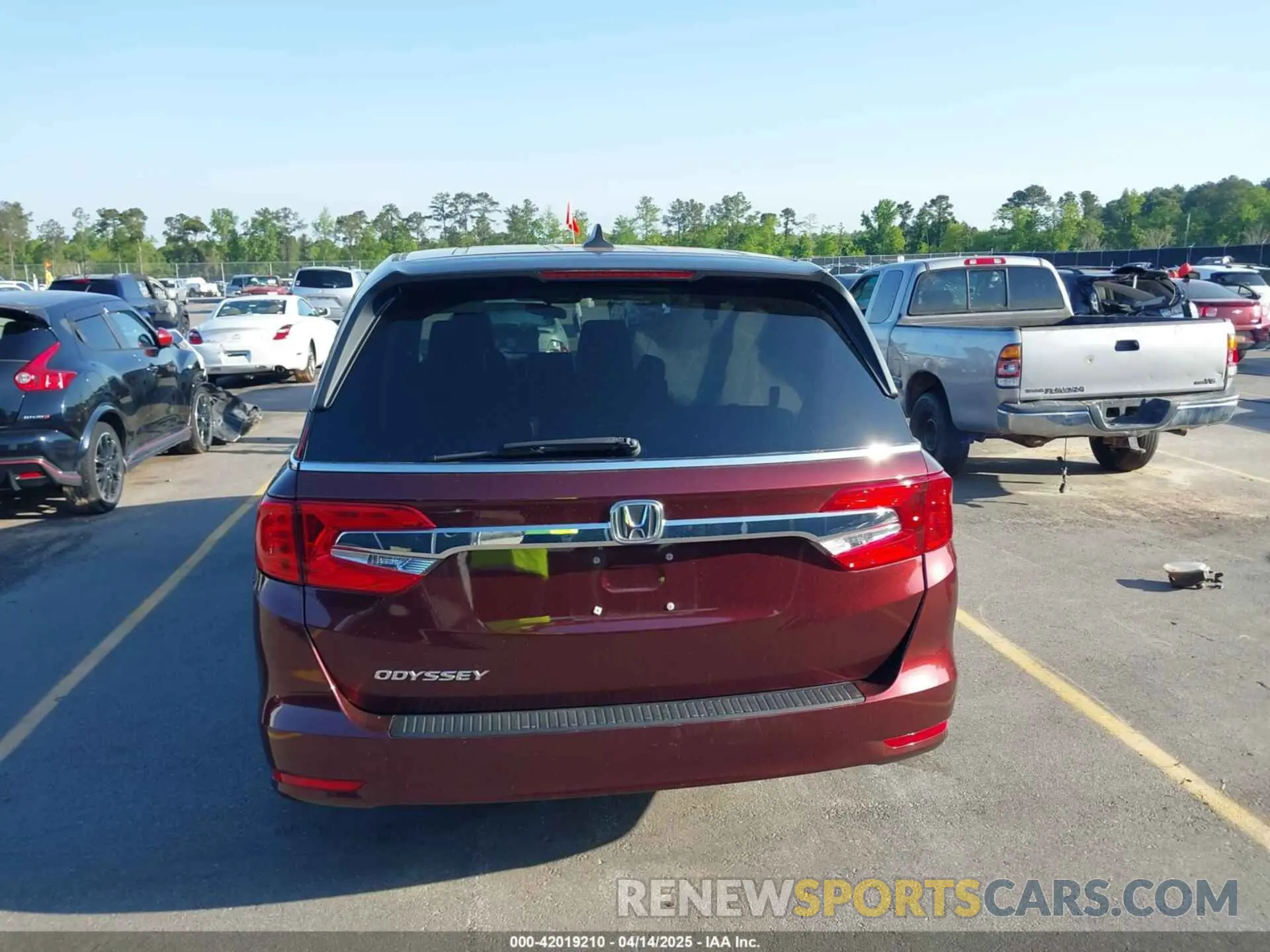 16 fotografías del automóvil dañado 5FNRL6H5XKB125738 HONDA ODYSSEY 2019