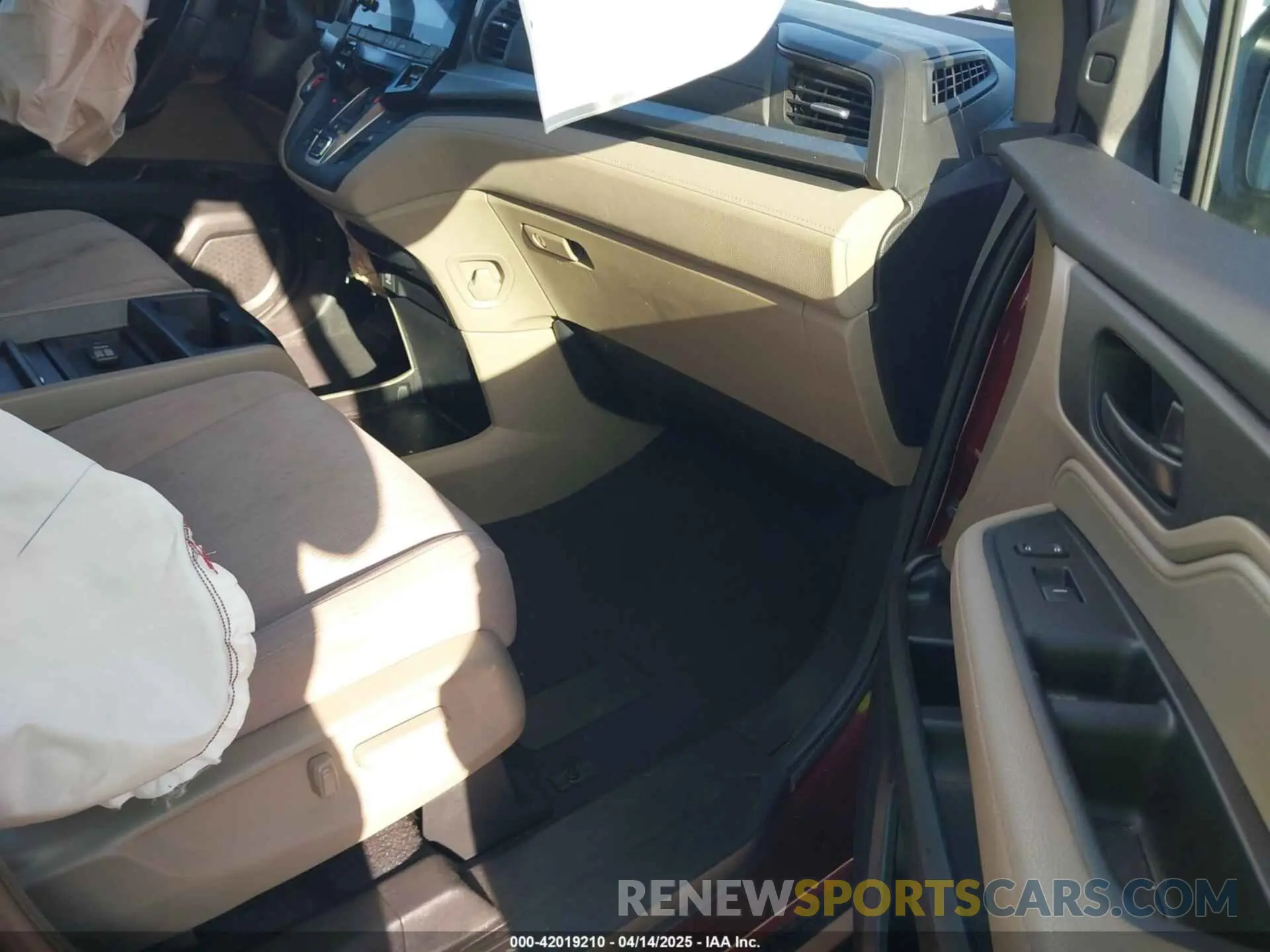 5 fotografías del automóvil dañado 5FNRL6H5XKB125738 HONDA ODYSSEY 2019