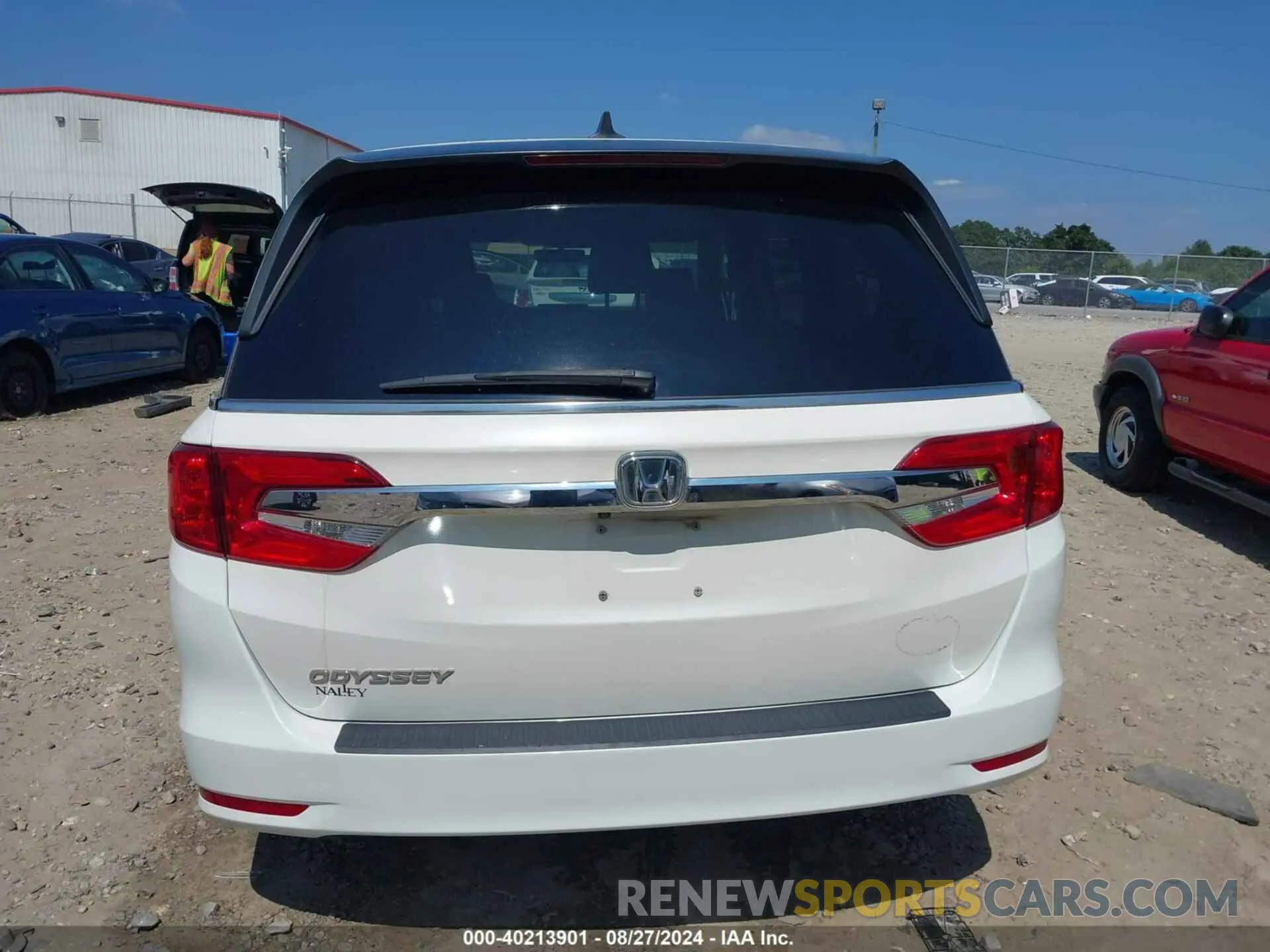 17 fotografías del automóvil dañado 5FNRL6H70KB020935 HONDA ODYSSEY 2019