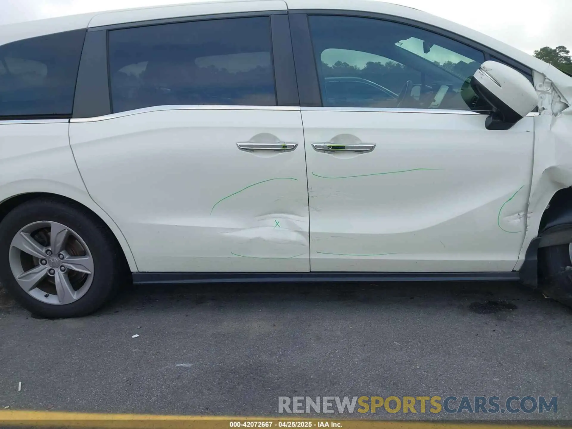 18 fotografías del automóvil dañado 5FNRL6H70KB083596 HONDA ODYSSEY 2019