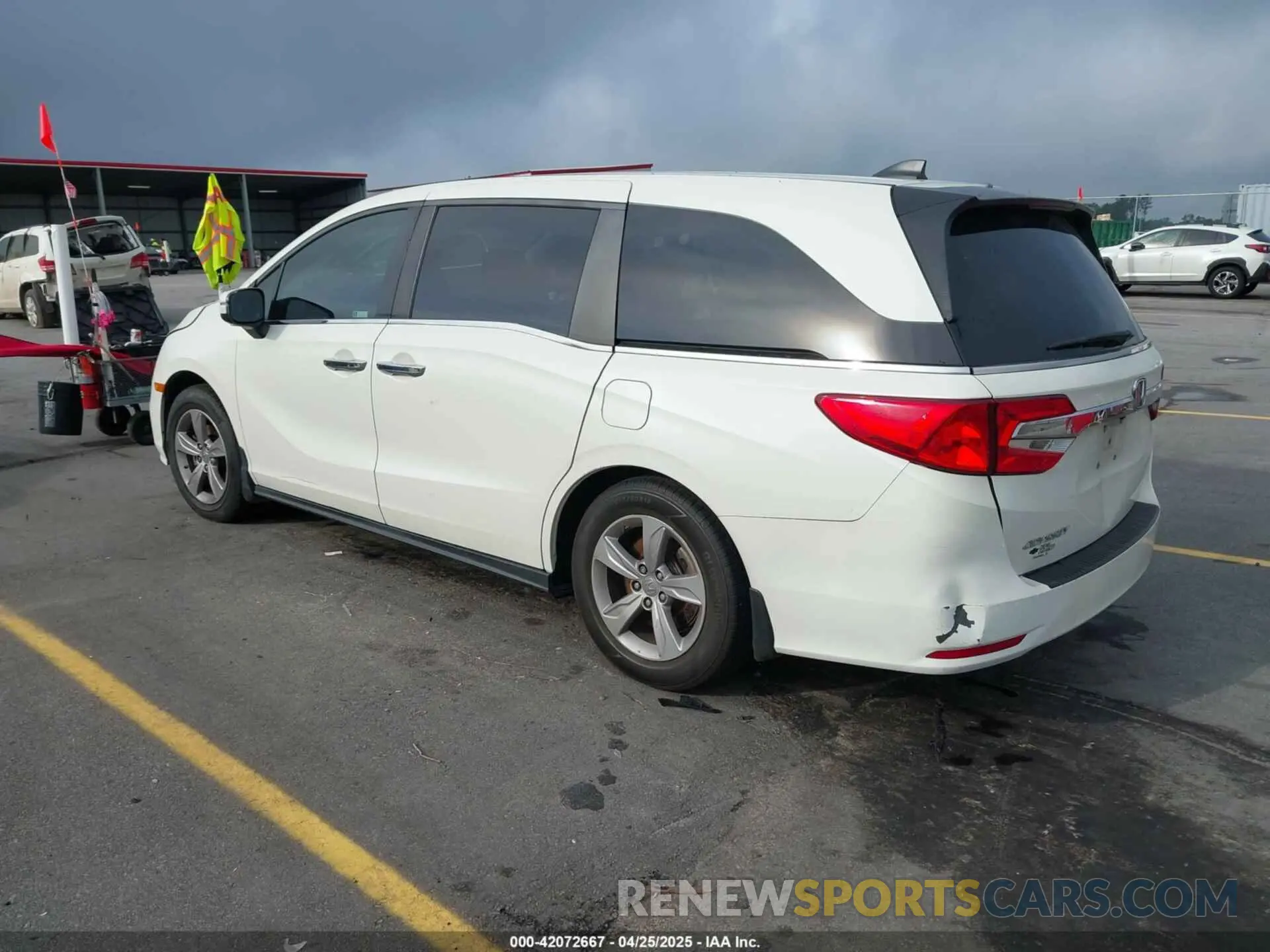 3 fotografías del automóvil dañado 5FNRL6H70KB083596 HONDA ODYSSEY 2019