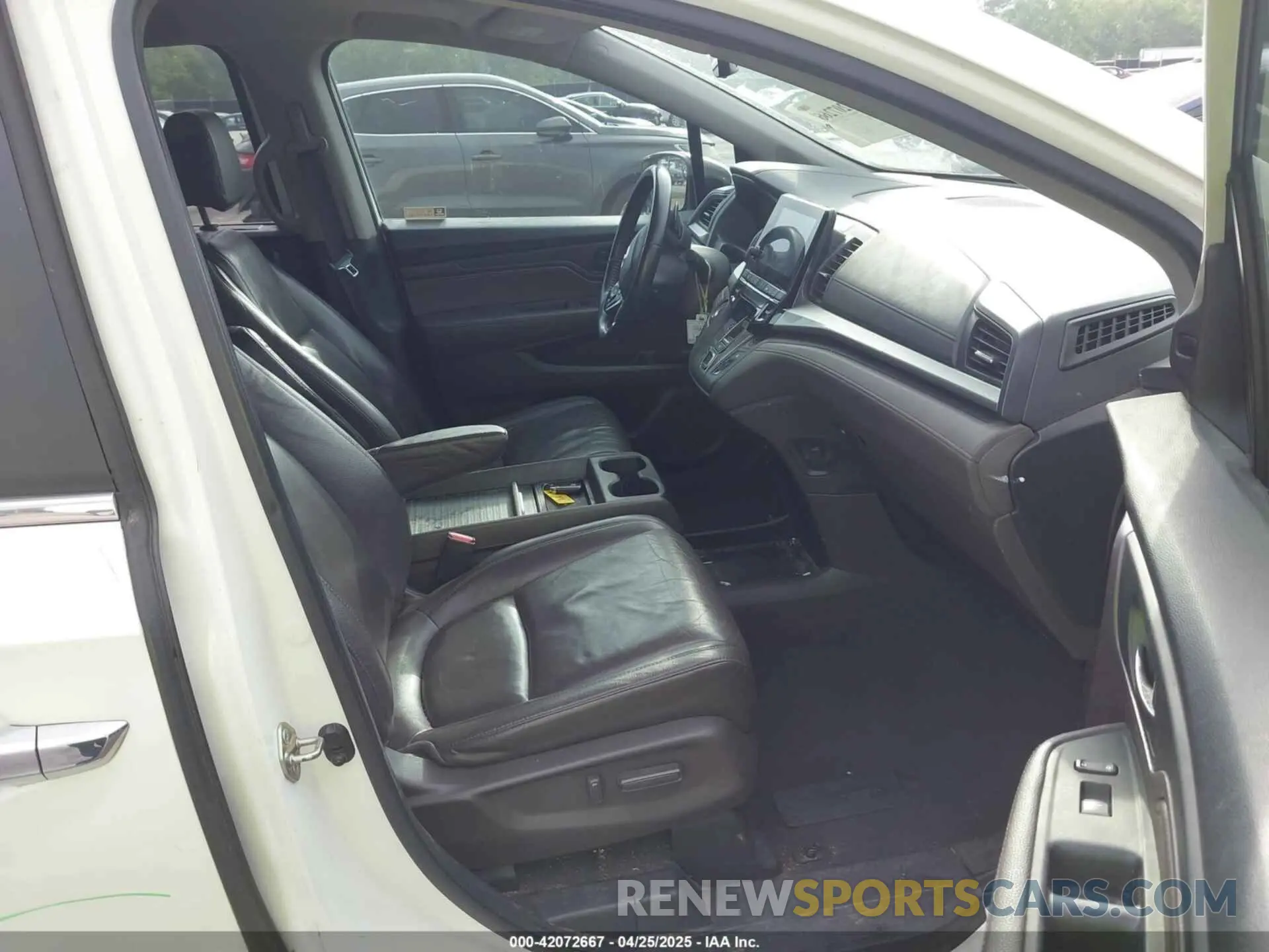 5 fotografías del automóvil dañado 5FNRL6H70KB083596 HONDA ODYSSEY 2019