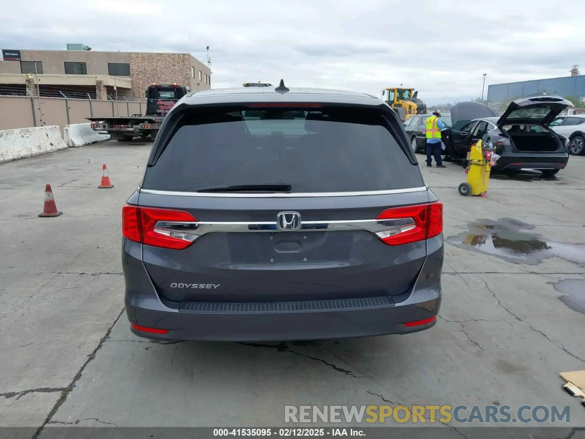 16 fotografías del automóvil dañado 5FNRL6H70KB095795 HONDA ODYSSEY 2019
