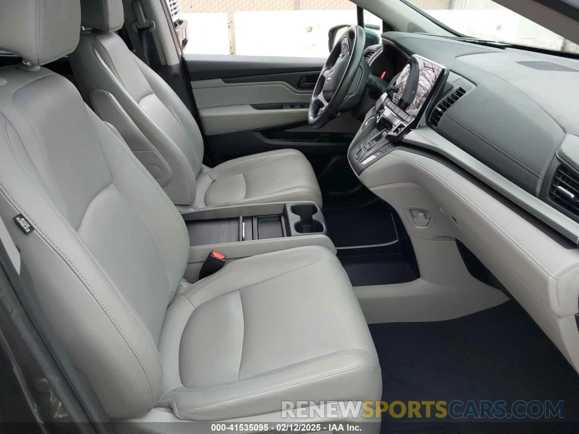 5 fotografías del automóvil dañado 5FNRL6H70KB095795 HONDA ODYSSEY 2019