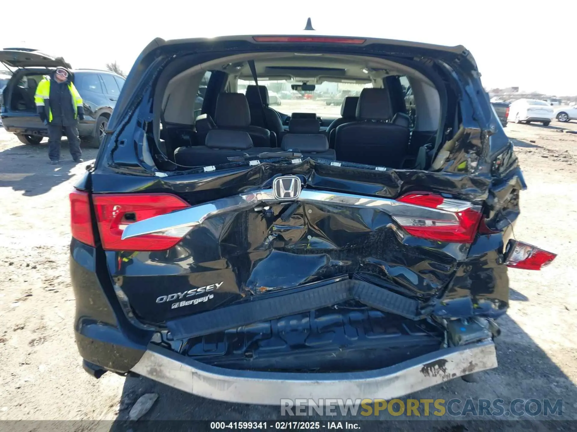 16 fotografías del automóvil dañado 5FNRL6H70KB124678 HONDA ODYSSEY 2019