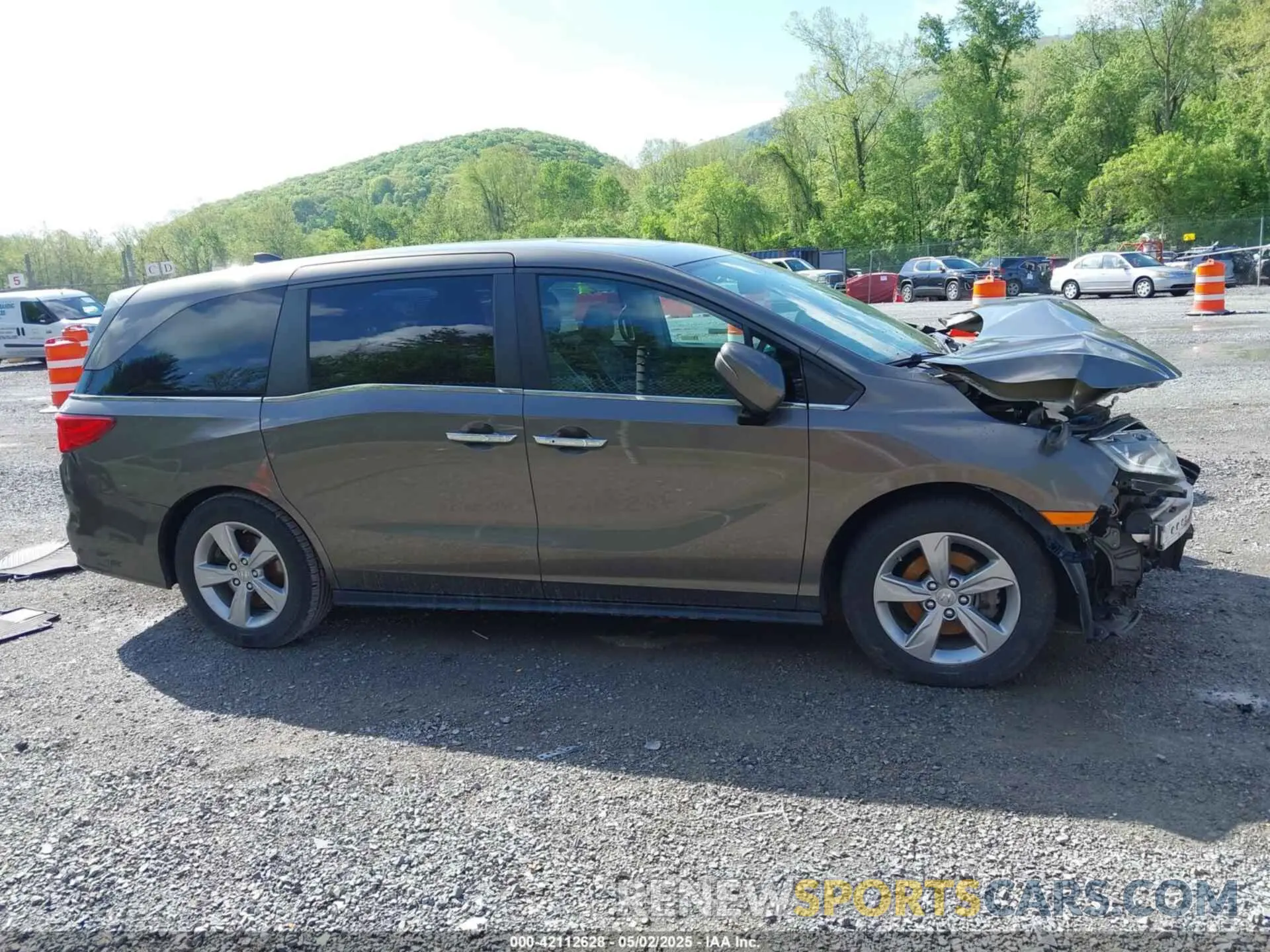 13 fotografías del automóvil dañado 5FNRL6H71KB019129 HONDA ODYSSEY 2019