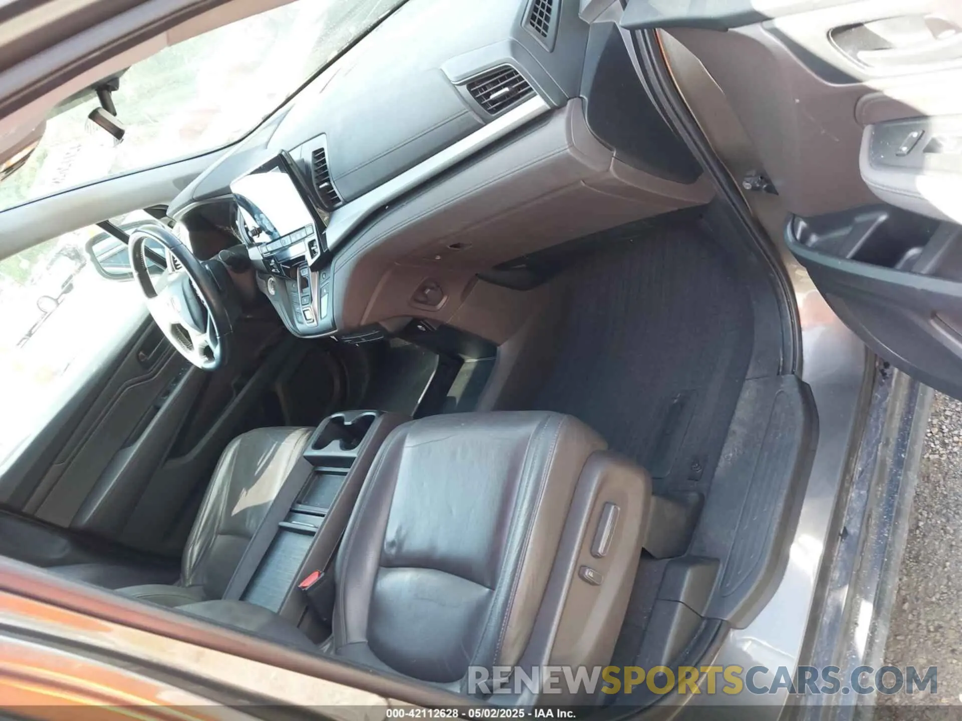 5 fotografías del automóvil dañado 5FNRL6H71KB019129 HONDA ODYSSEY 2019