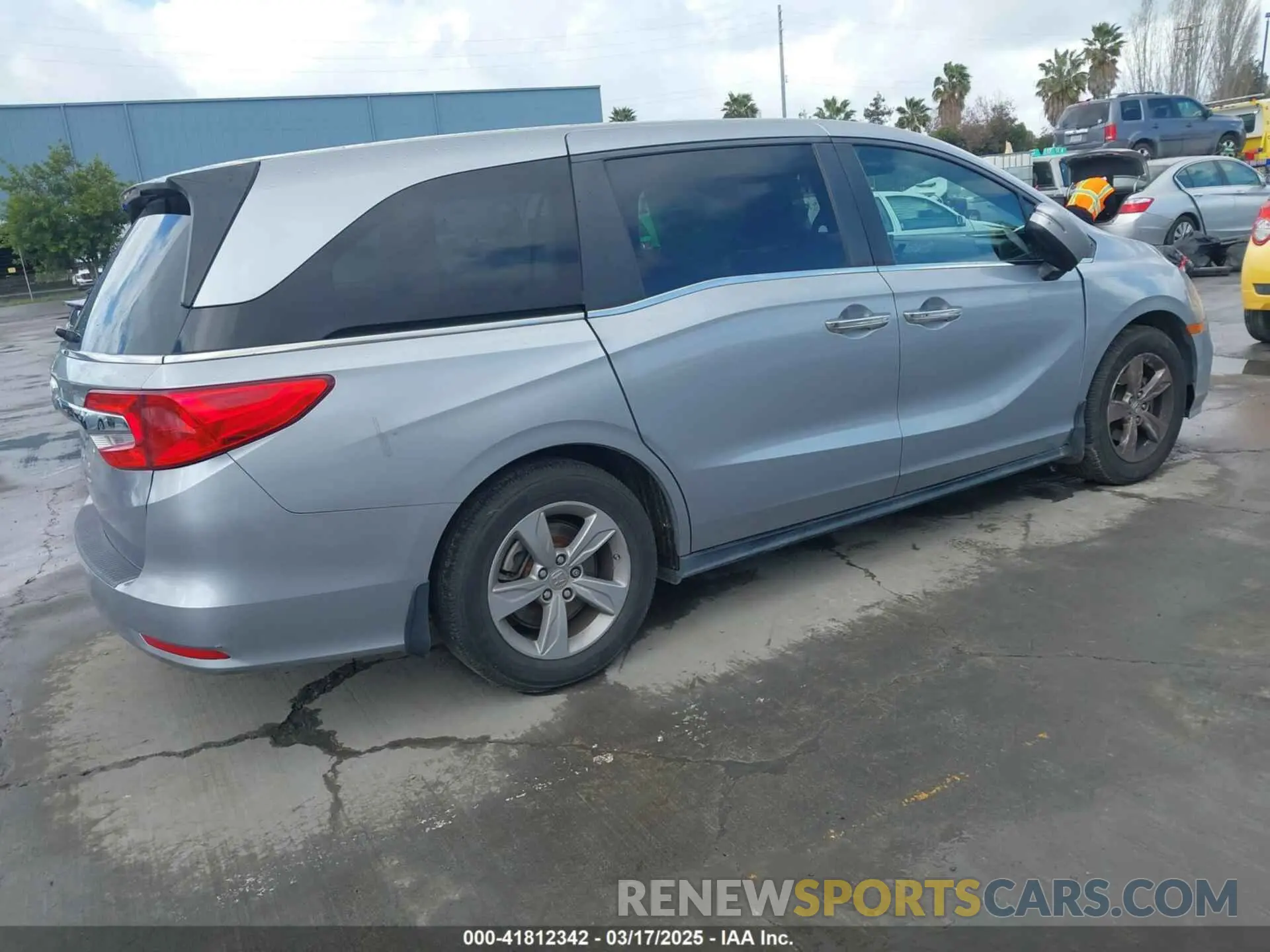 4 fotografías del automóvil dañado 5FNRL6H71KB043172 HONDA ODYSSEY 2019