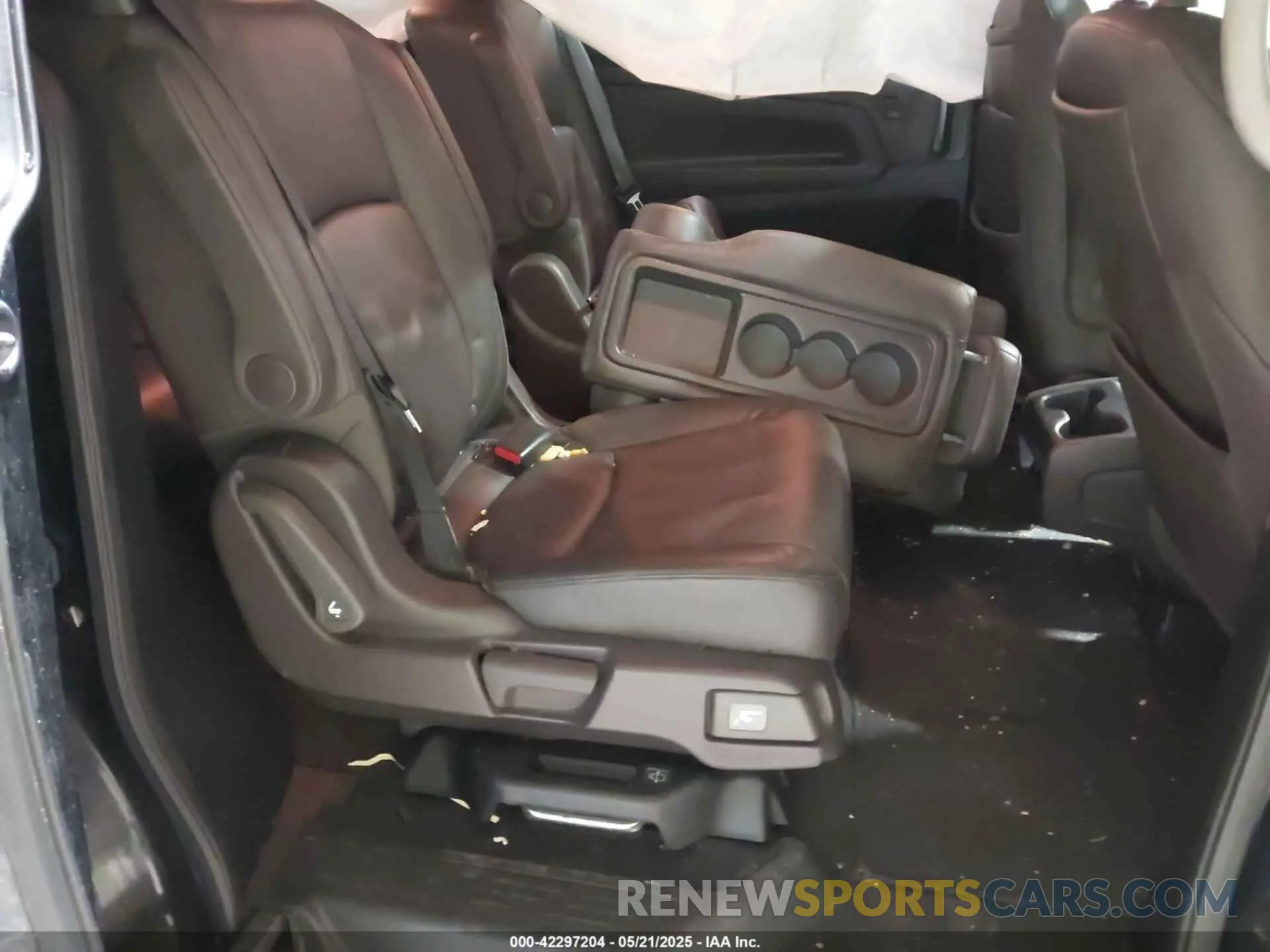 8 fotografías del automóvil dañado 5FNRL6H71KB044497 HONDA ODYSSEY 2019