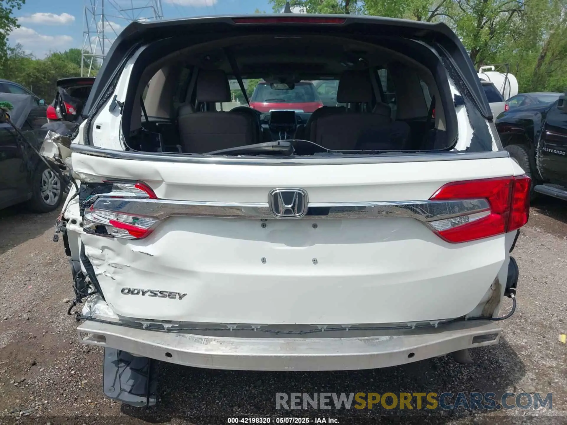 17 fotografías del automóvil dañado 5FNRL6H71KB081808 HONDA ODYSSEY 2019