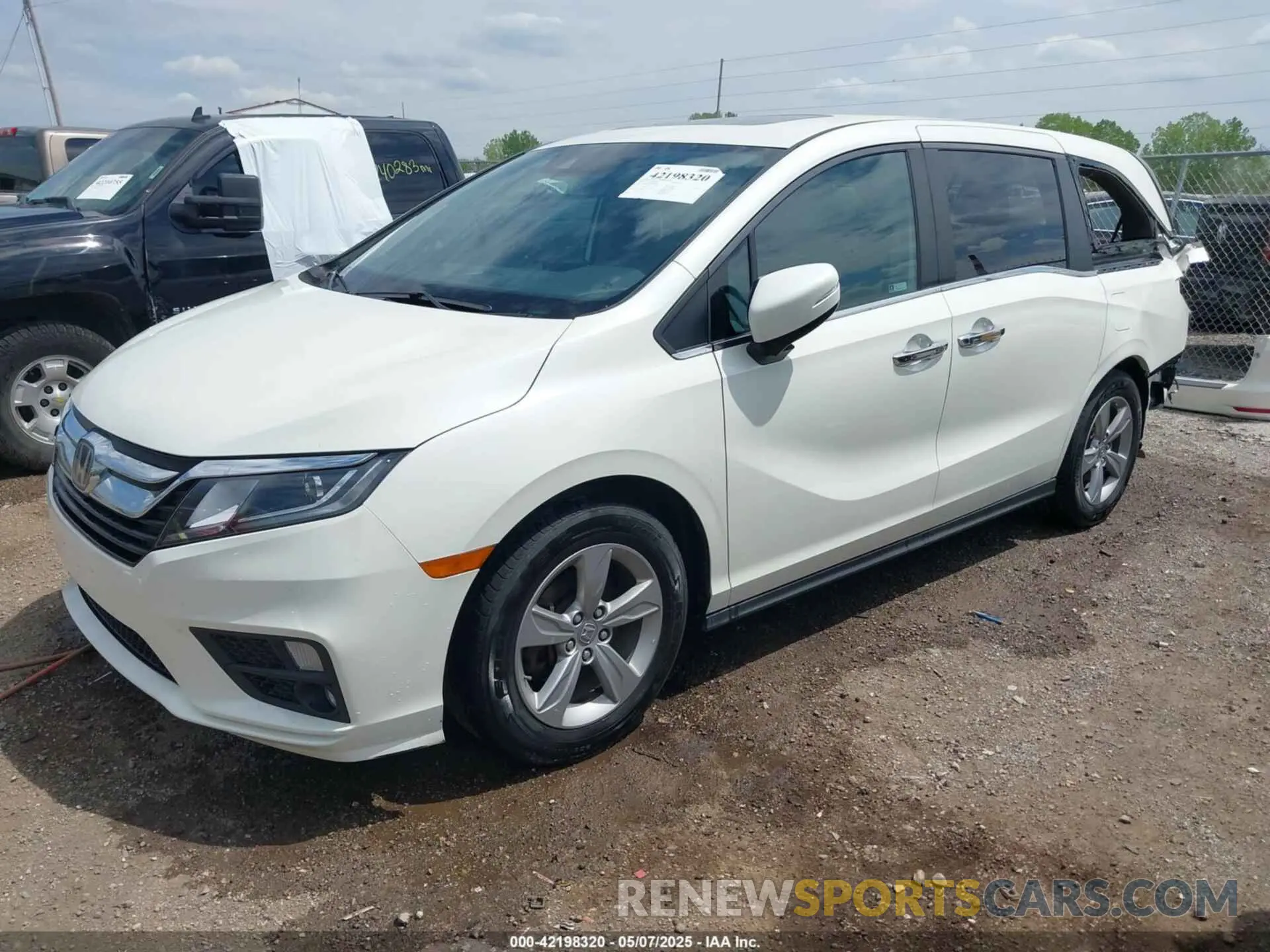 2 fotografías del automóvil dañado 5FNRL6H71KB081808 HONDA ODYSSEY 2019