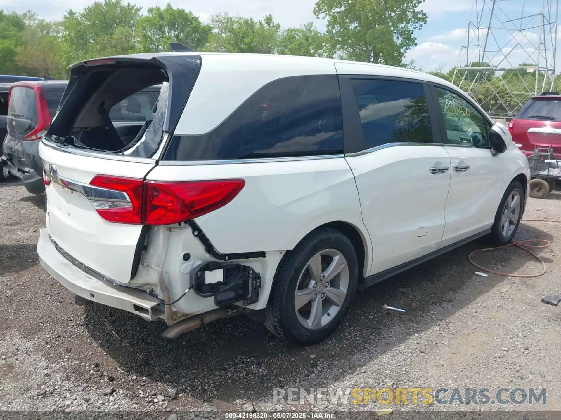 4 fotografías del automóvil dañado 5FNRL6H71KB081808 HONDA ODYSSEY 2019