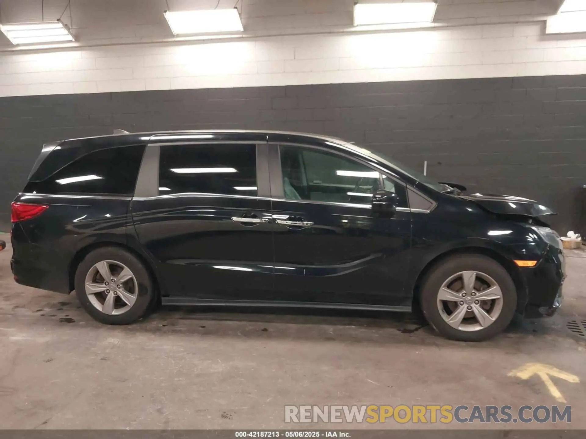 13 fotografías del automóvil dañado 5FNRL6H71KB083154 HONDA ODYSSEY 2019