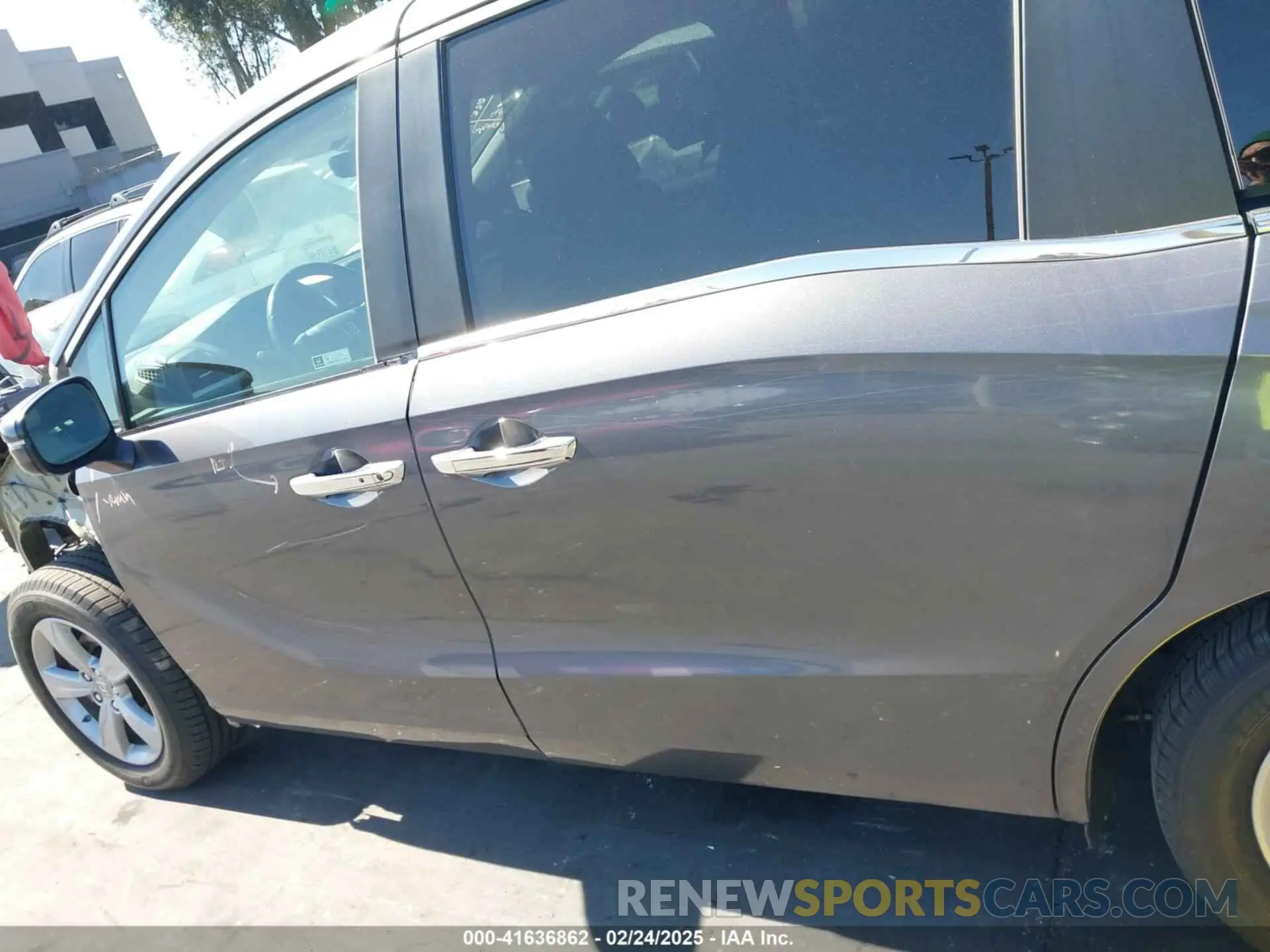 15 fotografías del automóvil dañado 5FNRL6H77KB045573 HONDA ODYSSEY 2019