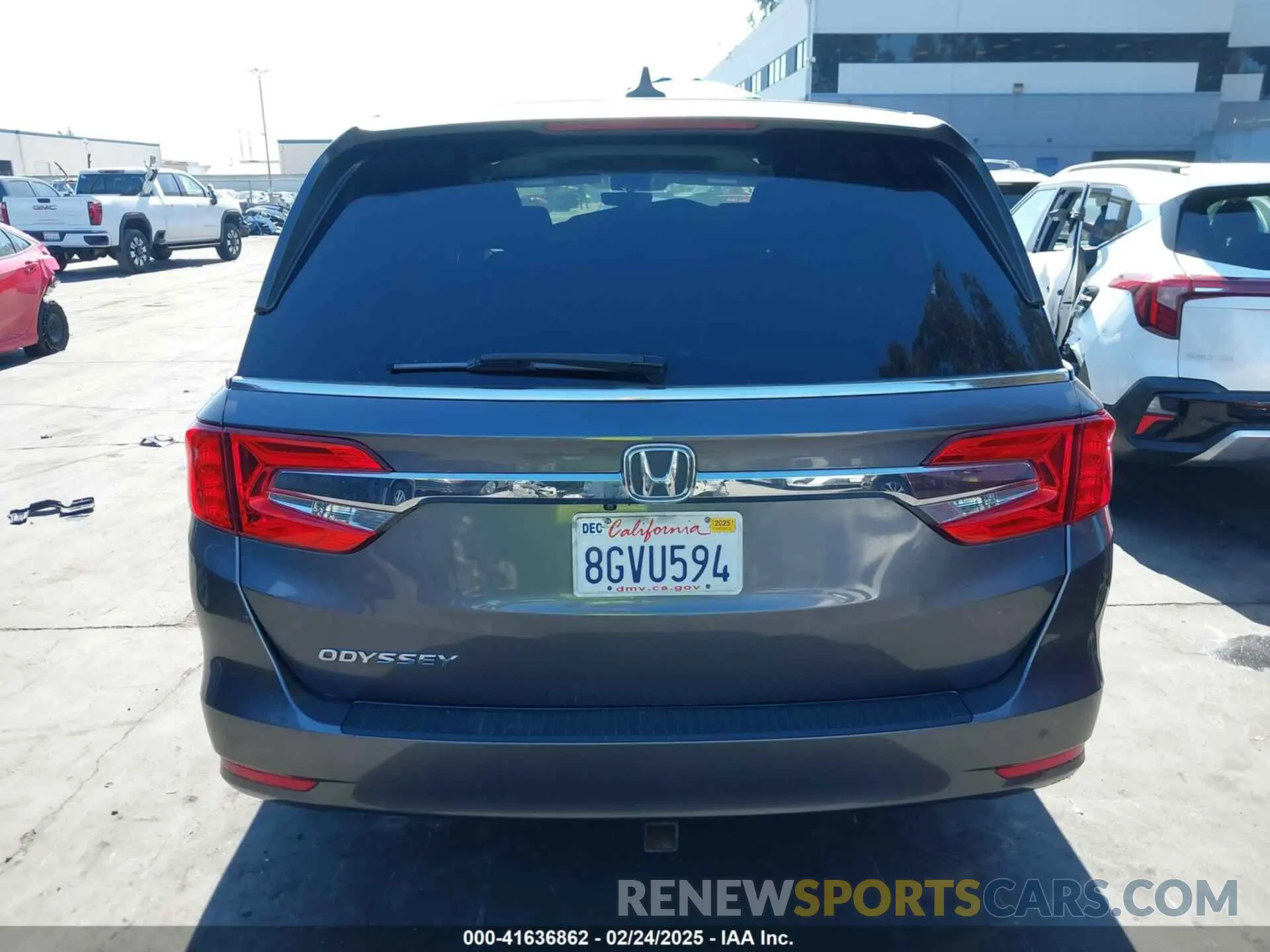 17 fotografías del automóvil dañado 5FNRL6H77KB045573 HONDA ODYSSEY 2019