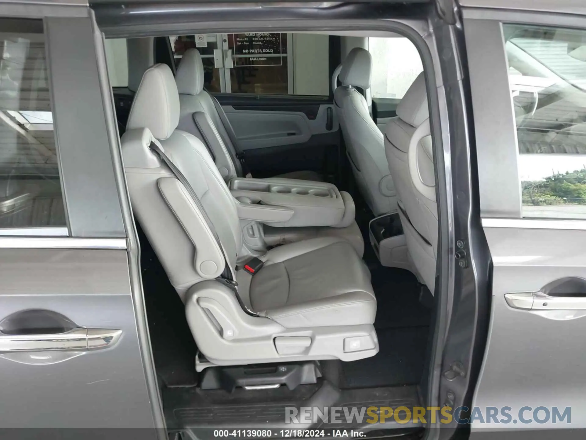 8 fotografías del automóvil dañado 5FNRL6H7XKB027939 HONDA ODYSSEY 2019