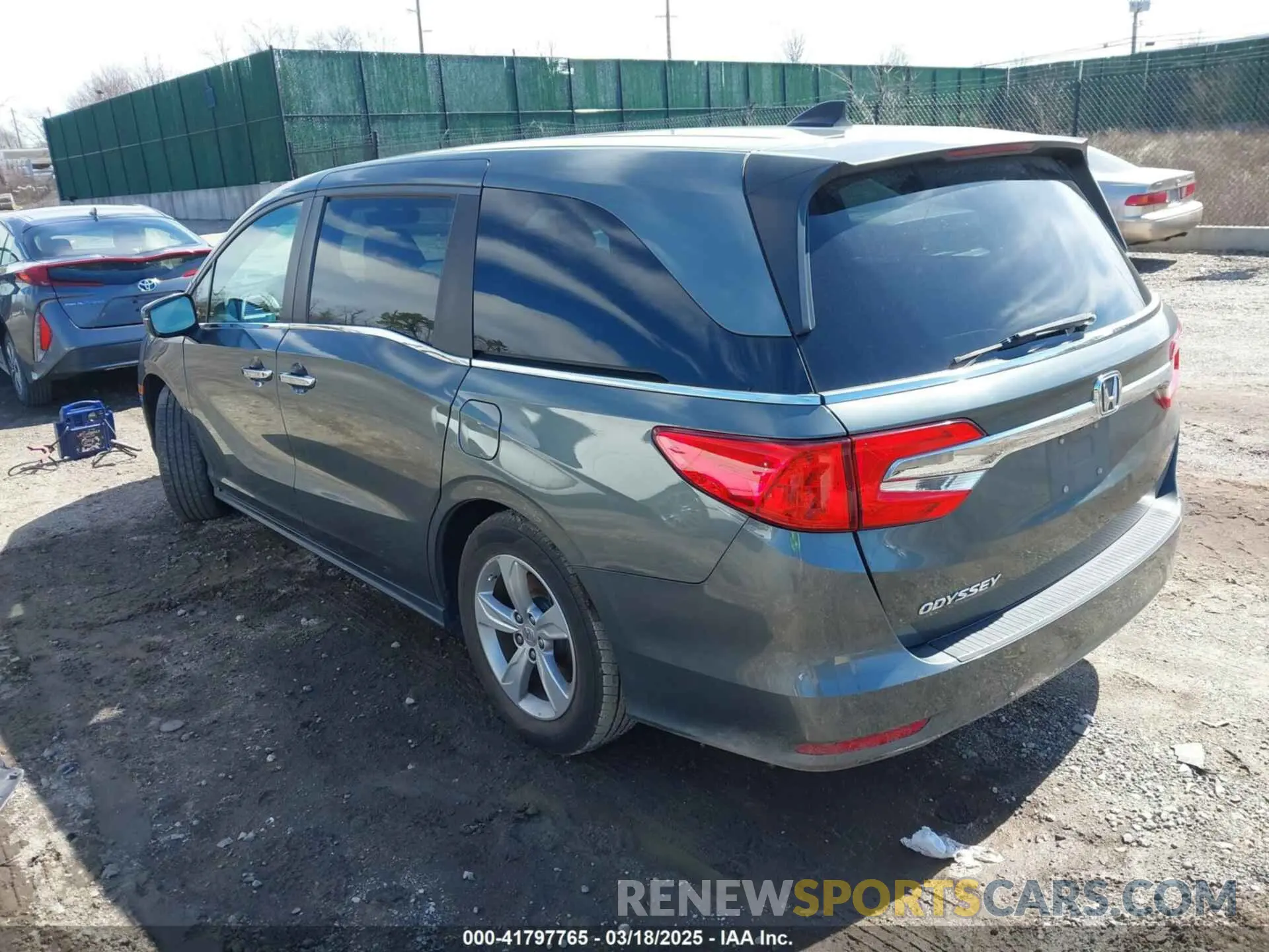 3 fotografías del automóvil dañado 5FNRL6H7XKB052422 HONDA ODYSSEY 2019
