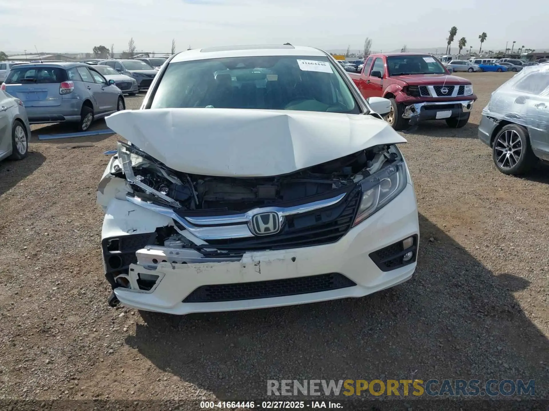 13 fotografías del automóvil dañado 5FNRL6H7XKB098705 HONDA ODYSSEY 2019