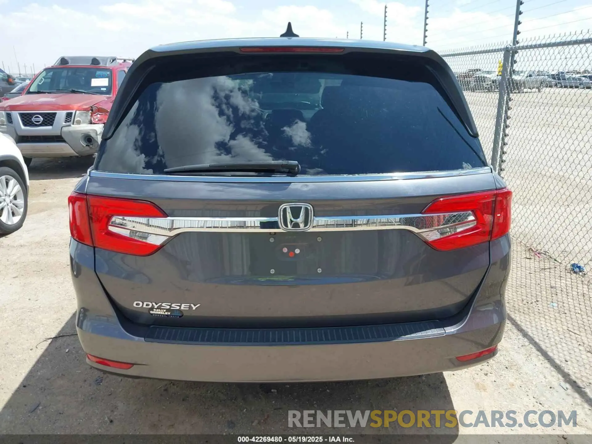 16 fotografías del automóvil dañado 5FNRL6H7XKB132609 HONDA ODYSSEY 2019