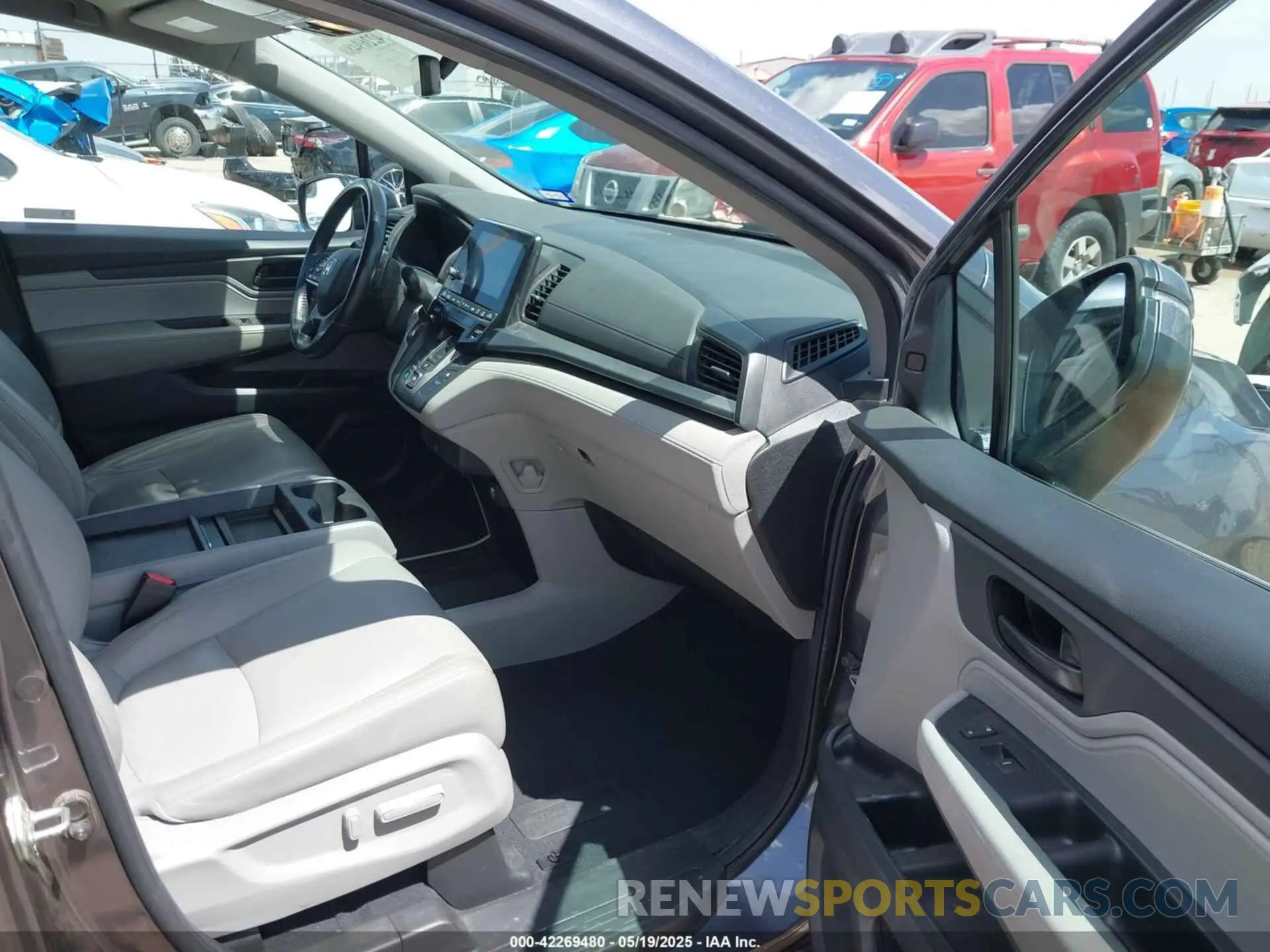 5 fotografías del automóvil dañado 5FNRL6H7XKB132609 HONDA ODYSSEY 2019