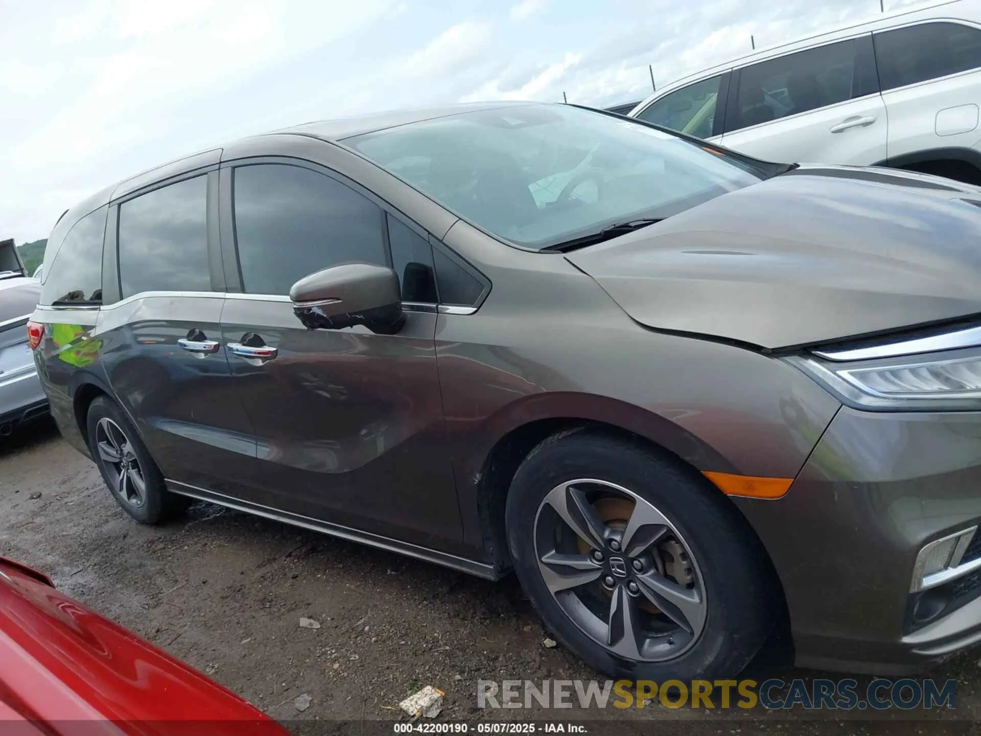 14 fotografías del automóvil dañado 5FNRL6H81KB038790 HONDA ODYSSEY 2019