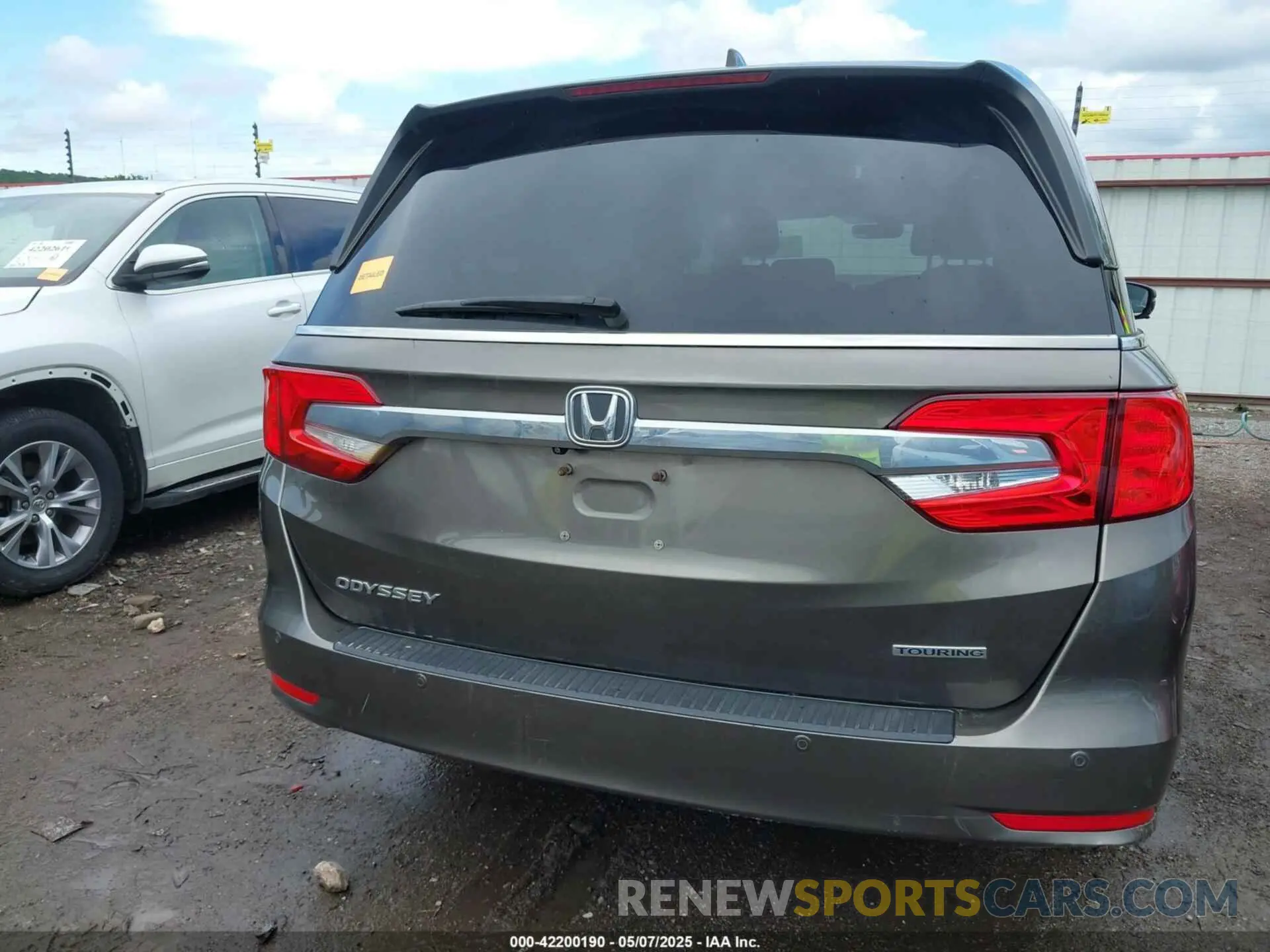 17 fotografías del automóvil dañado 5FNRL6H81KB038790 HONDA ODYSSEY 2019