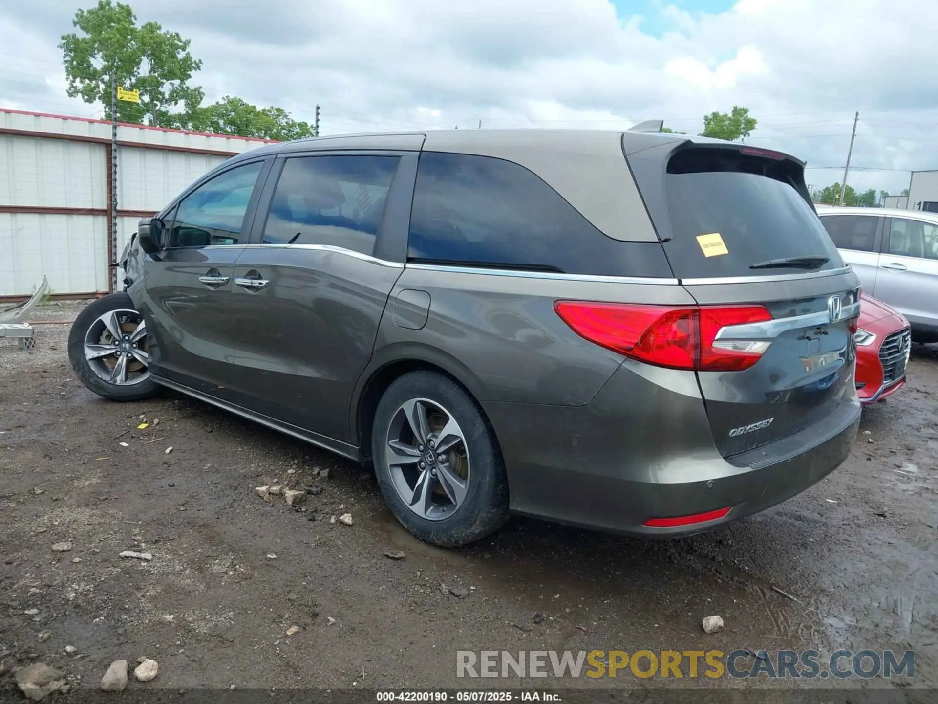 3 fotografías del automóvil dañado 5FNRL6H81KB038790 HONDA ODYSSEY 2019