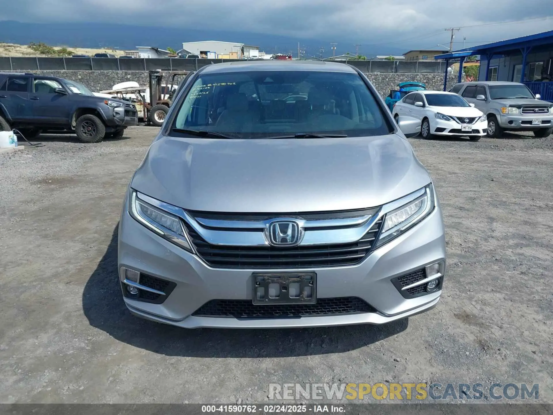 12 fotografías del automóvil dañado 5FNRL6H81KB070459 HONDA ODYSSEY 2019