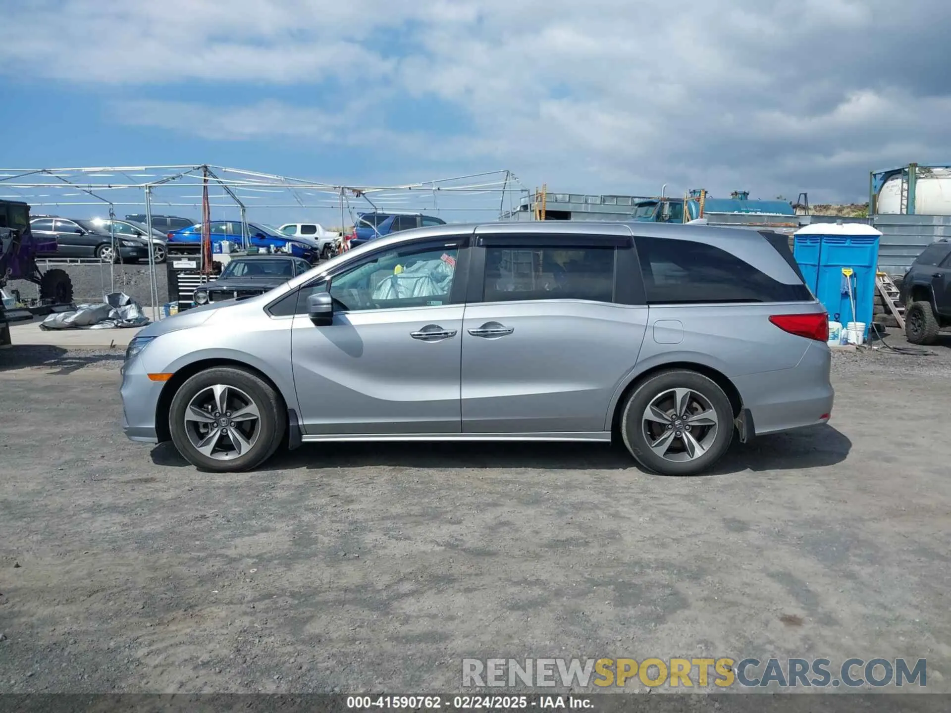 14 fotografías del automóvil dañado 5FNRL6H81KB070459 HONDA ODYSSEY 2019