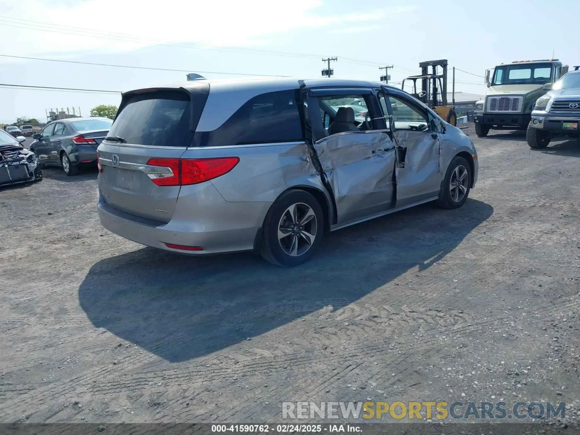 4 fotografías del automóvil dañado 5FNRL6H81KB070459 HONDA ODYSSEY 2019