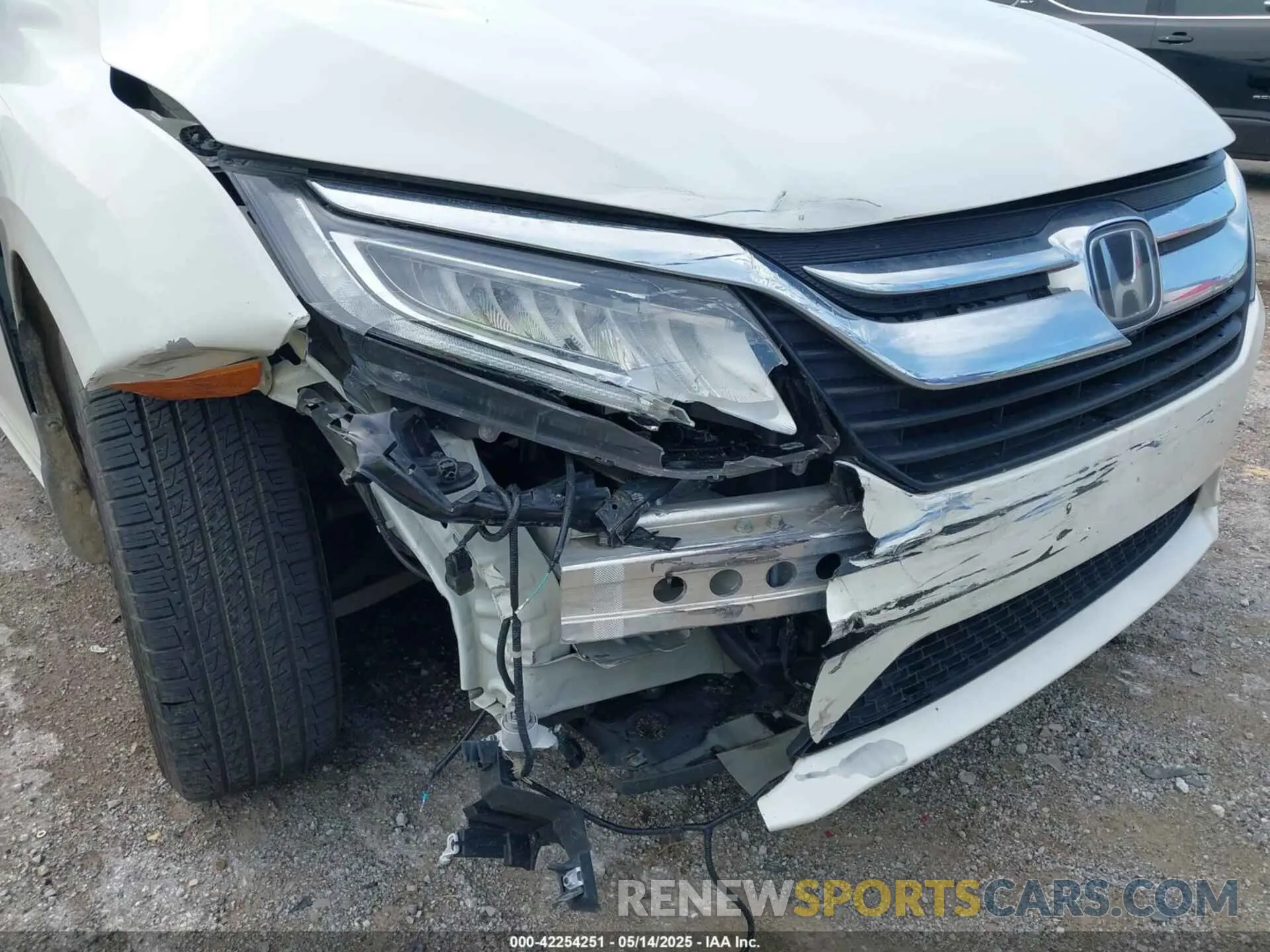 6 fotografías del automóvil dañado 5FNRL6H95KB047758 HONDA ODYSSEY 2019
