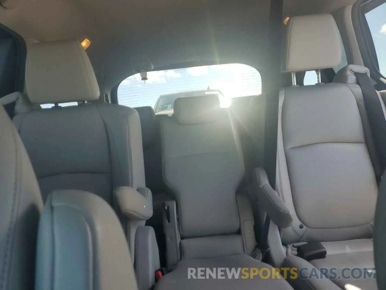 10 fotografías del automóvil dañado 5FNRL6H96KB019323 HONDA ODYSSEY 2019
