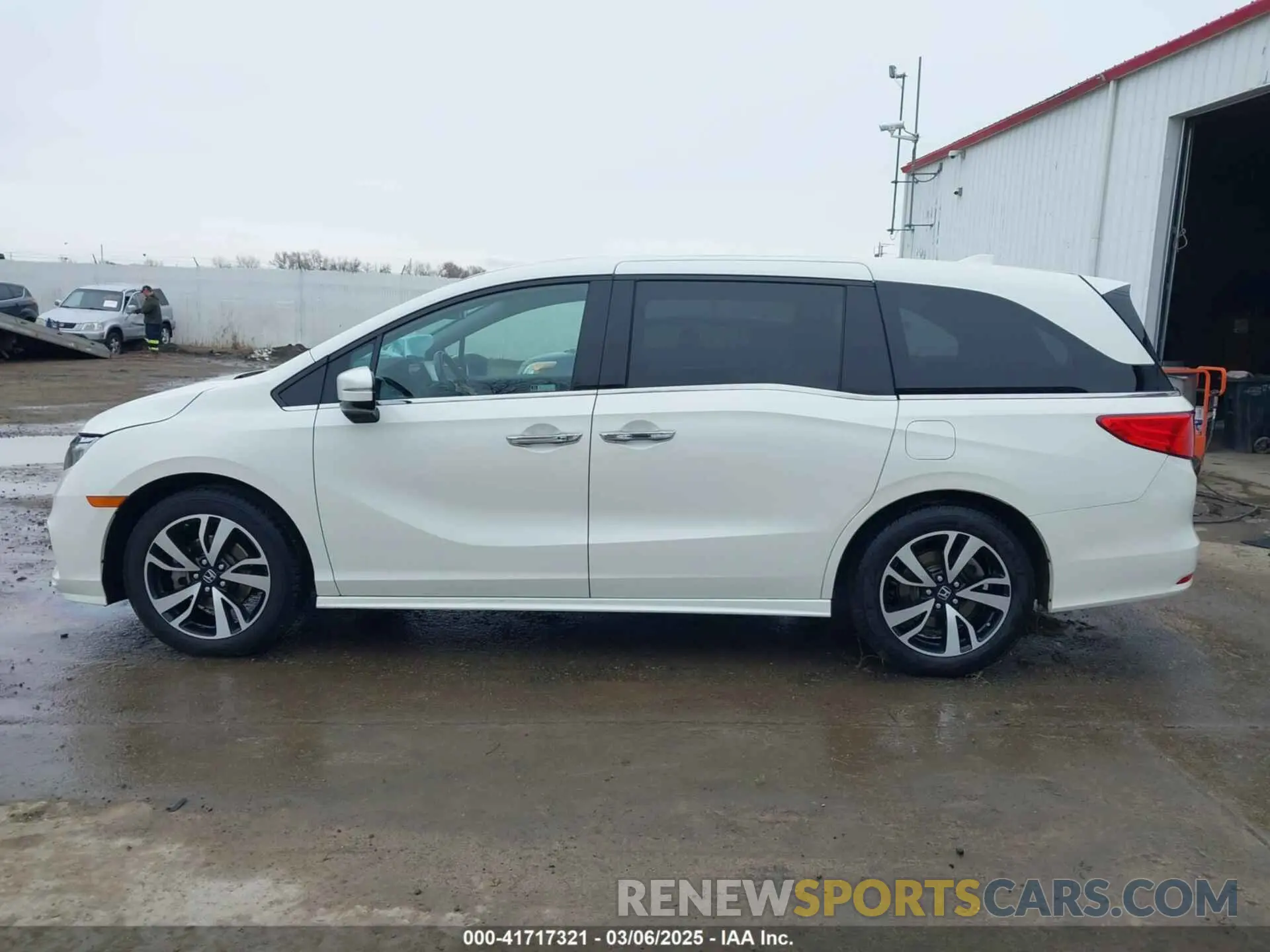 14 fotografías del automóvil dañado 5FNRL6H96KB060440 HONDA ODYSSEY 2019