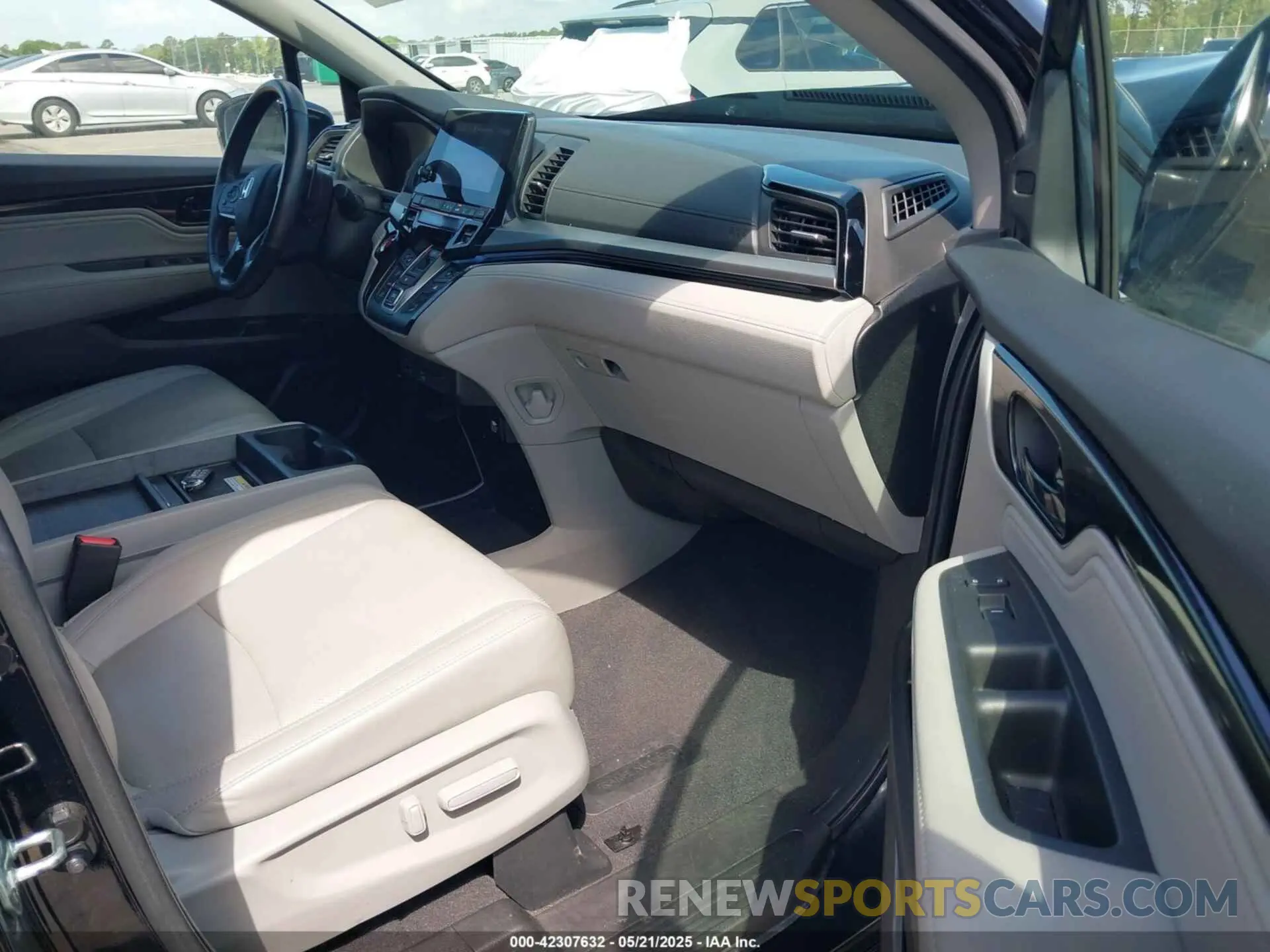 5 fotografías del automóvil dañado 5FNRL6H96KB063676 HONDA ODYSSEY 2019